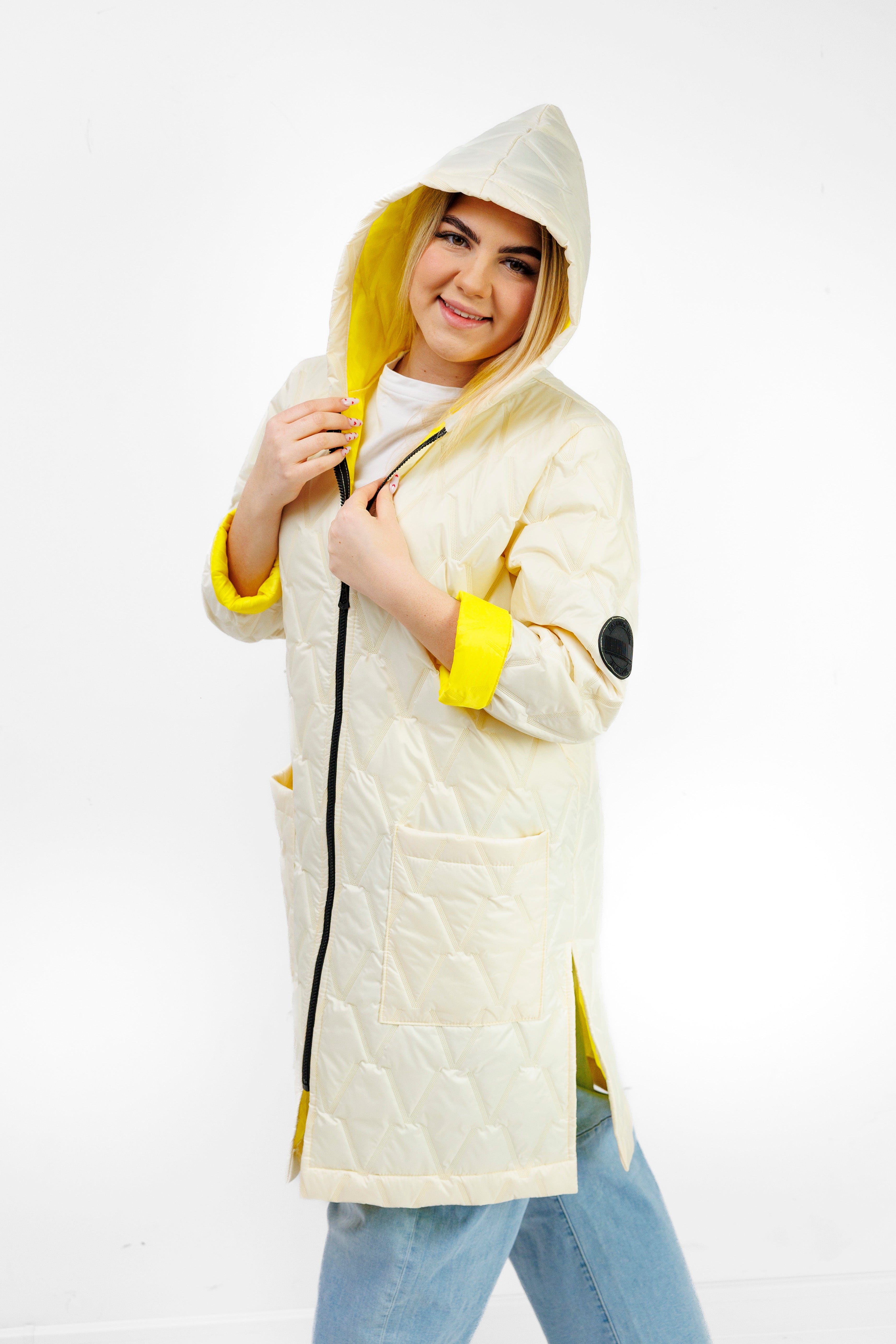 Płaszcz Pikowany Damski z Kapturem i Rozporkami – Polska Produkcja, Duże Rozmiary Żółty
