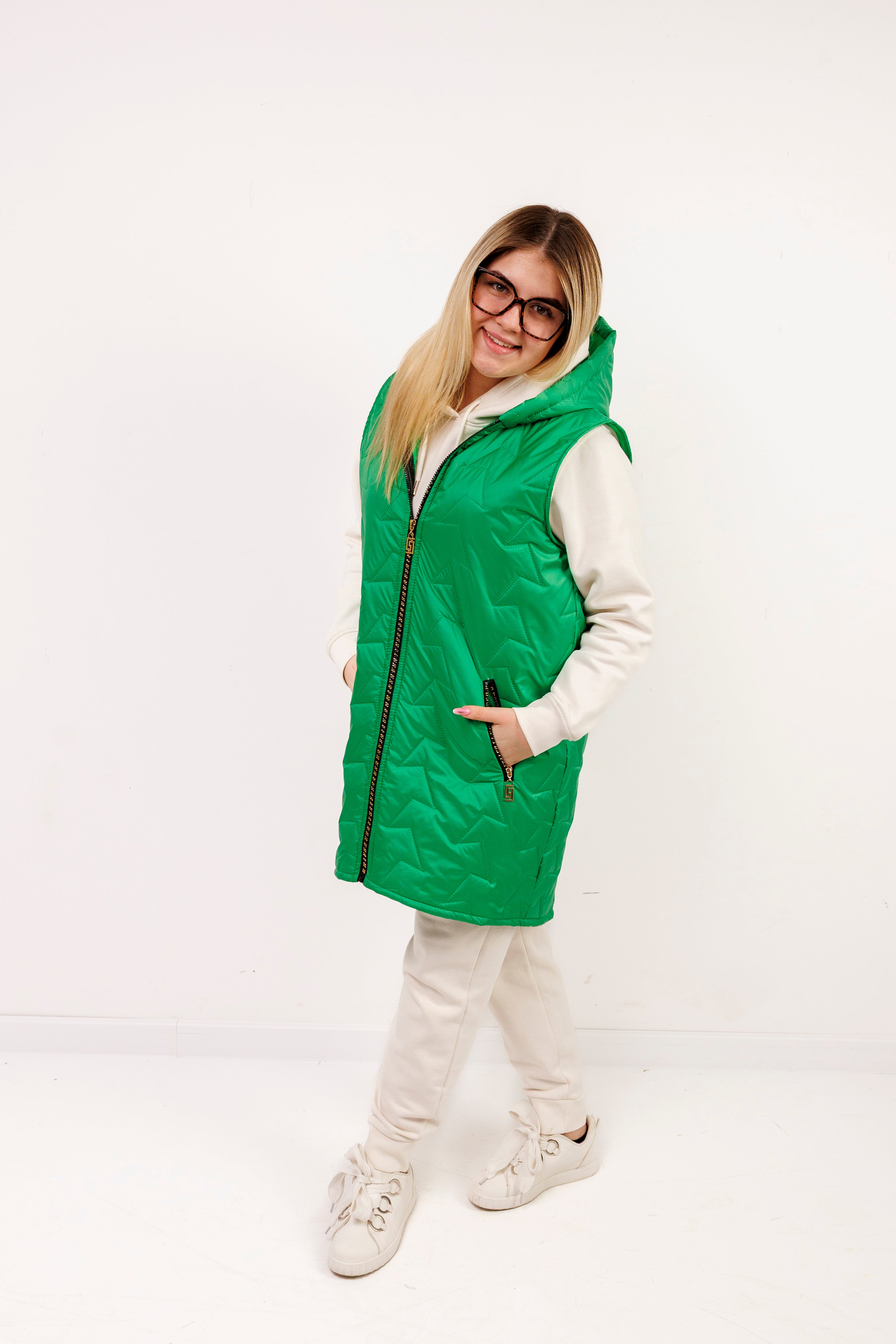 Kamizelka damska plus size pikowana z kapturem polska produkcja Zielony