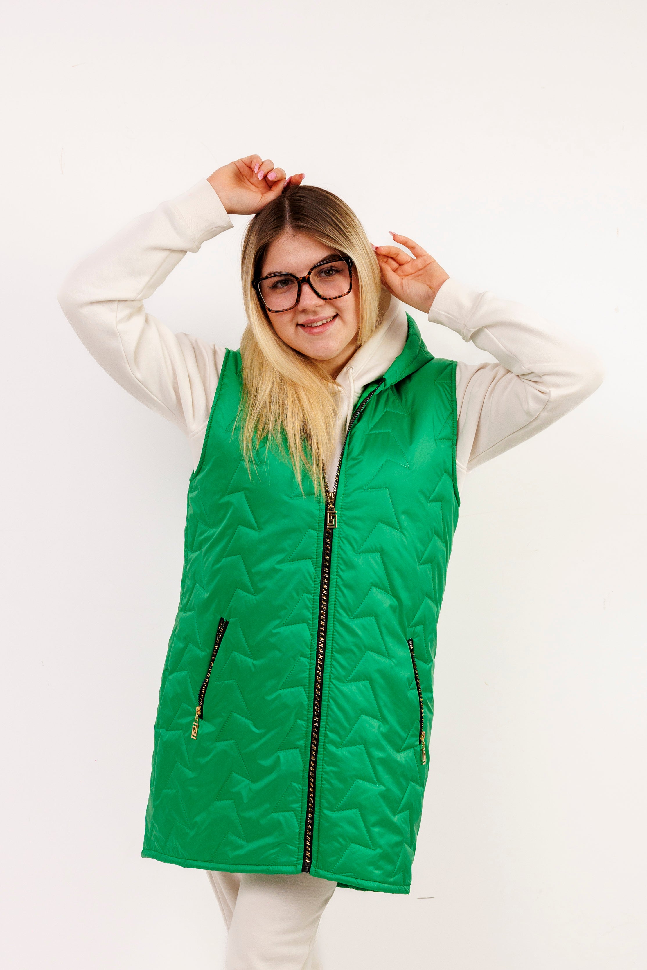 Kamizelka damska plus size pikowana z kapturem polska produkcja Zielony