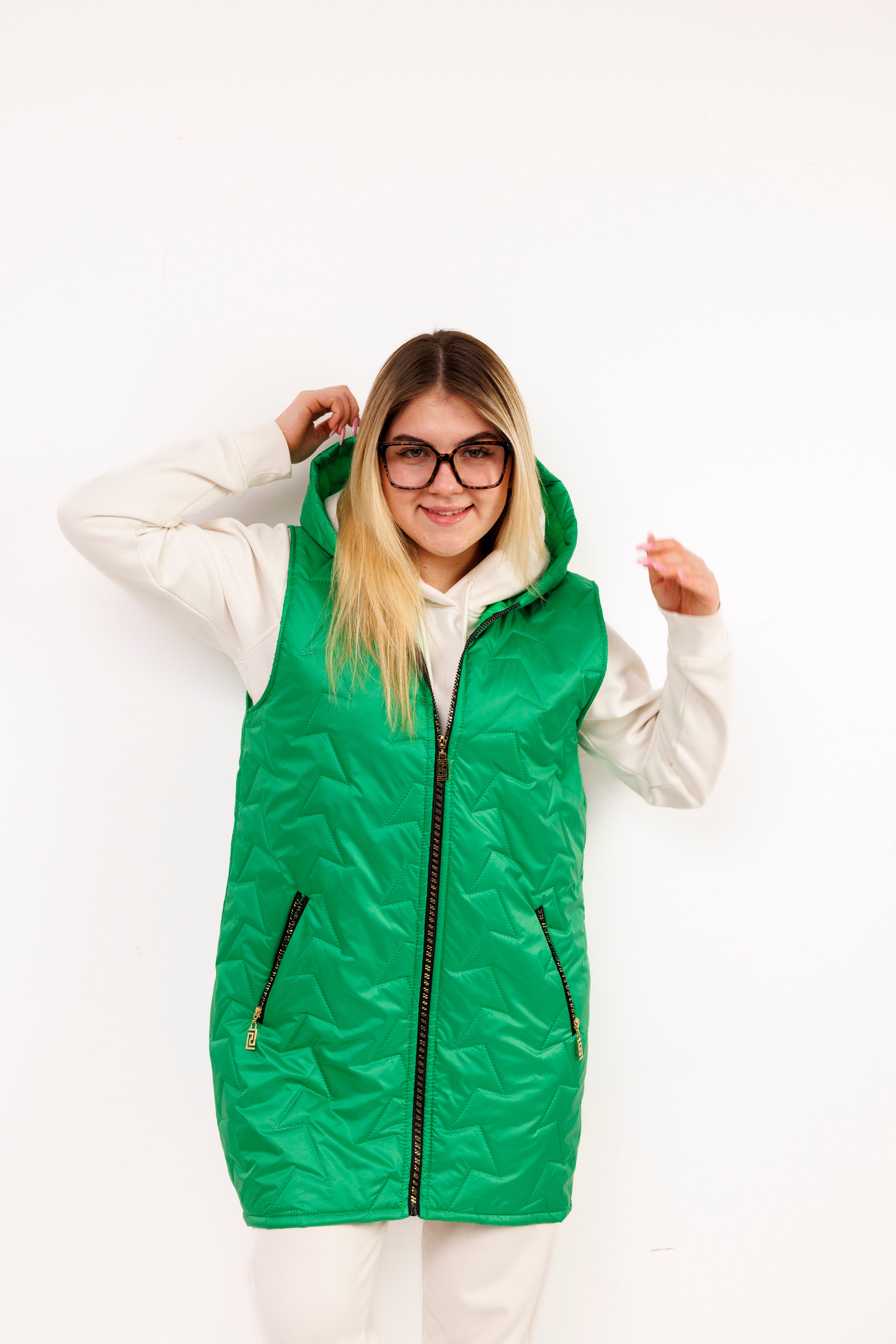 Kamizelka damska plus size pikowana z kapturem polska produkcja Zielony