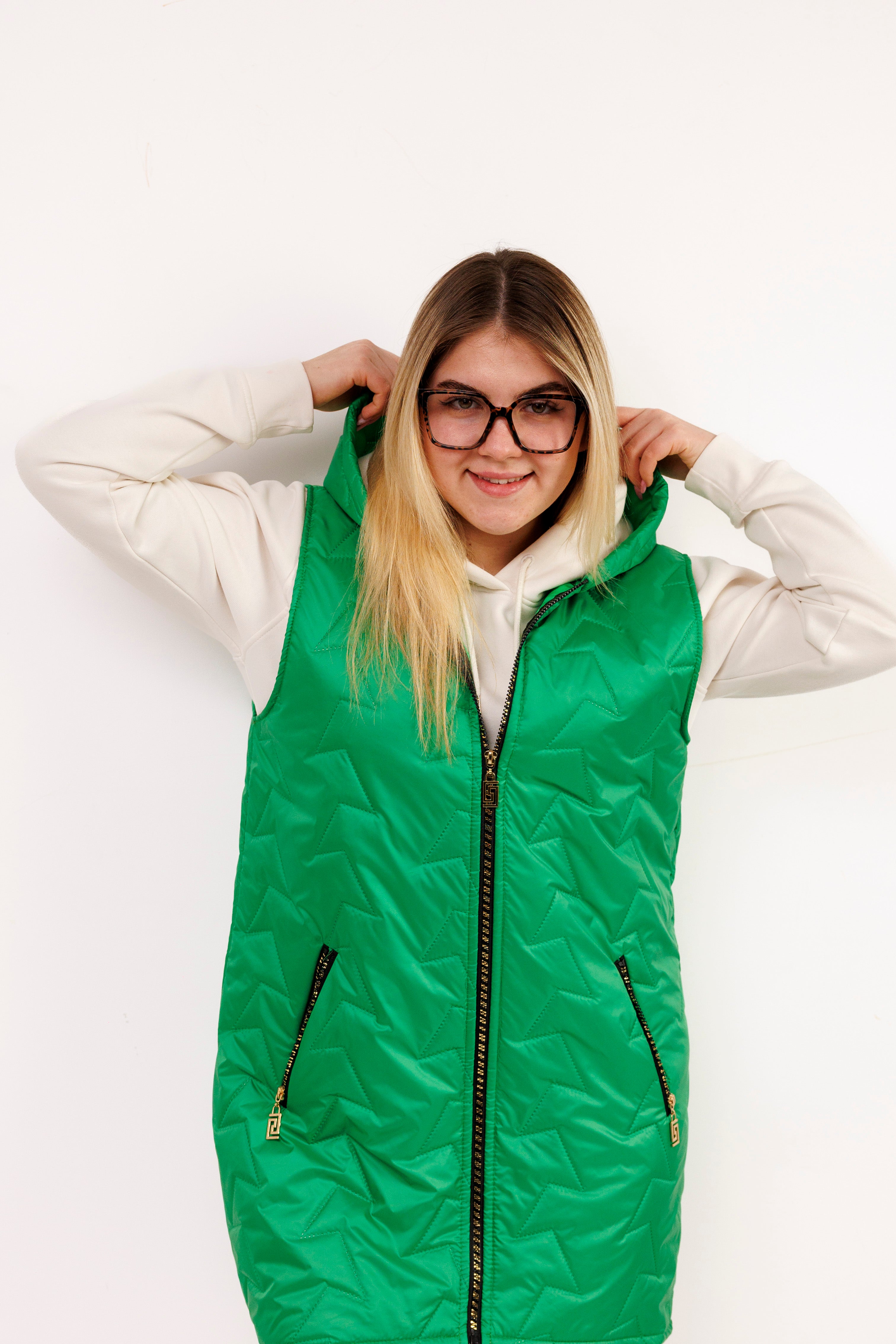 Kamizelka damska plus size pikowana z kapturem polska produkcja Zielony