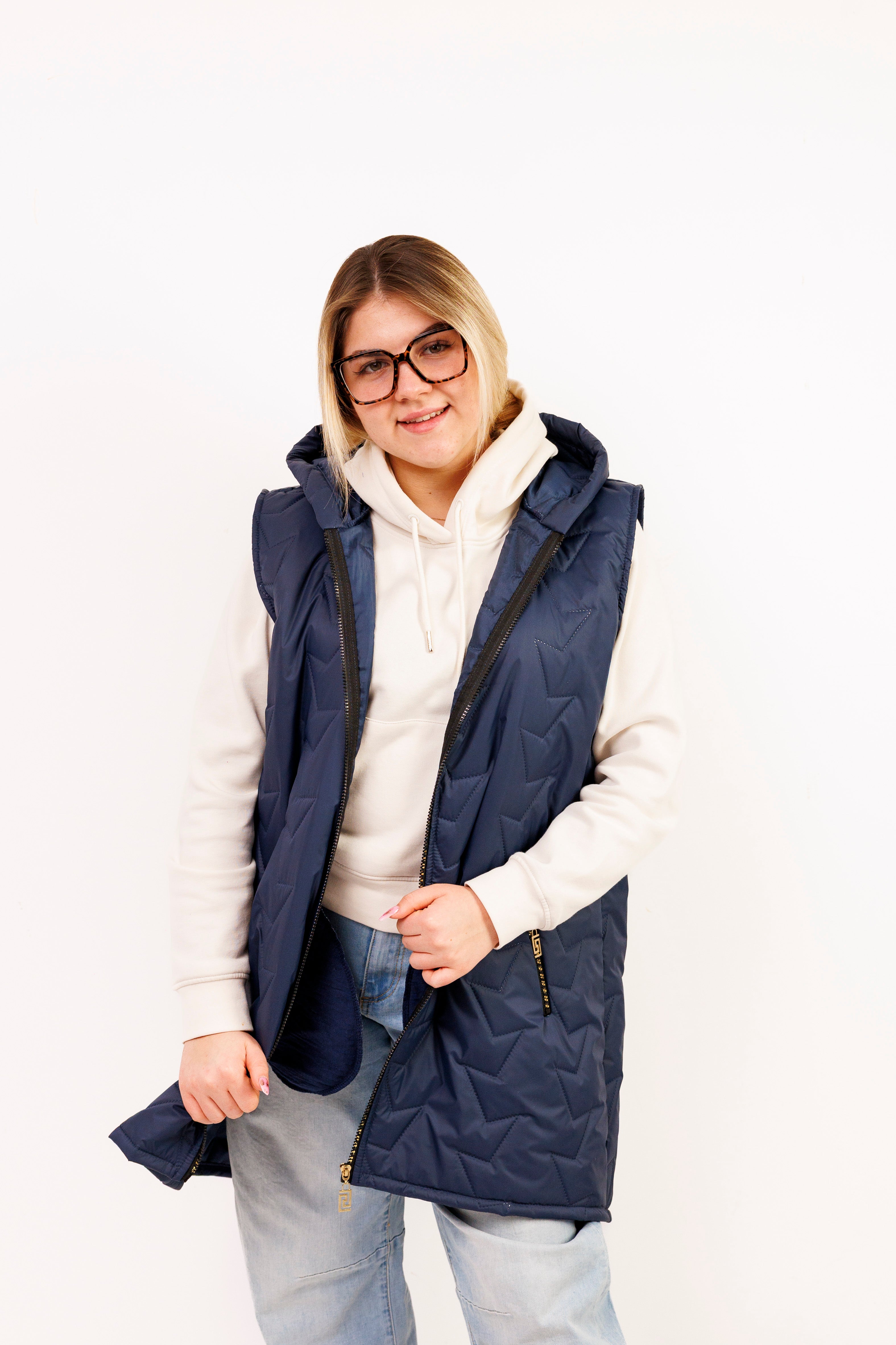 Kamizelka damska plus size pikowana z kapturem polska produkcja Granat