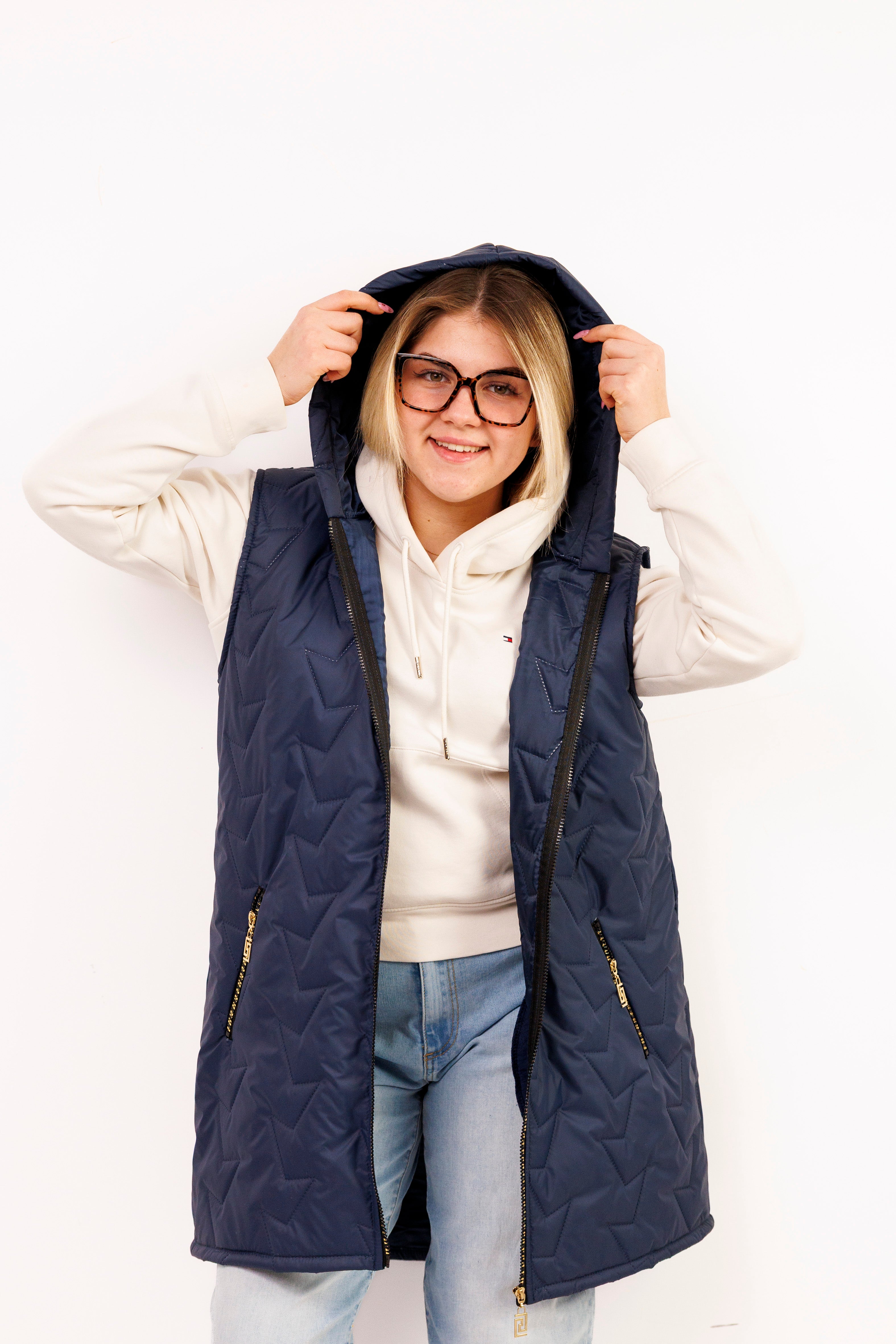 Kamizelka damska plus size pikowana z kapturem polska produkcja Granat