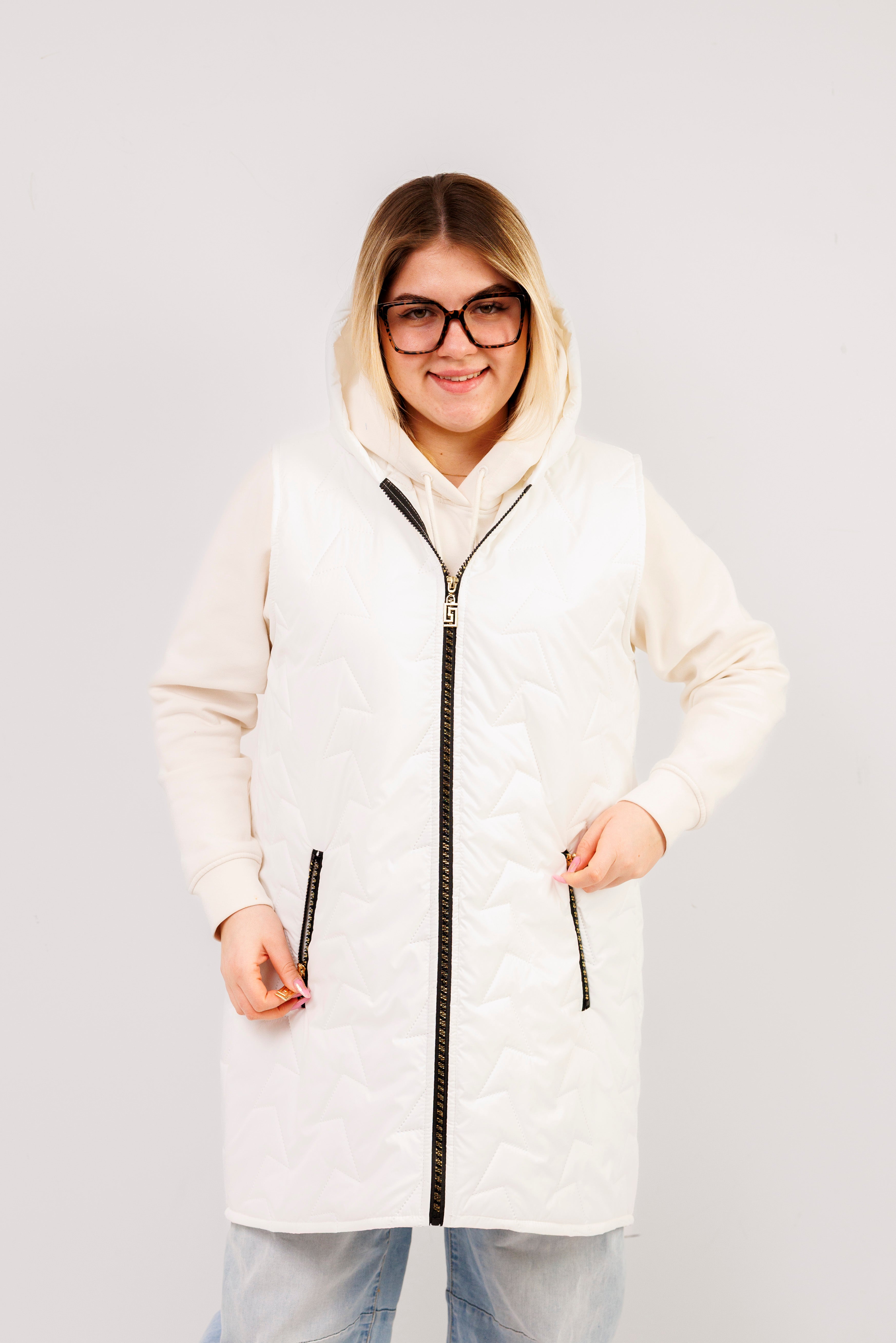 Kamizelka damska plus size pikowana z kapturem polska produkcja Biały