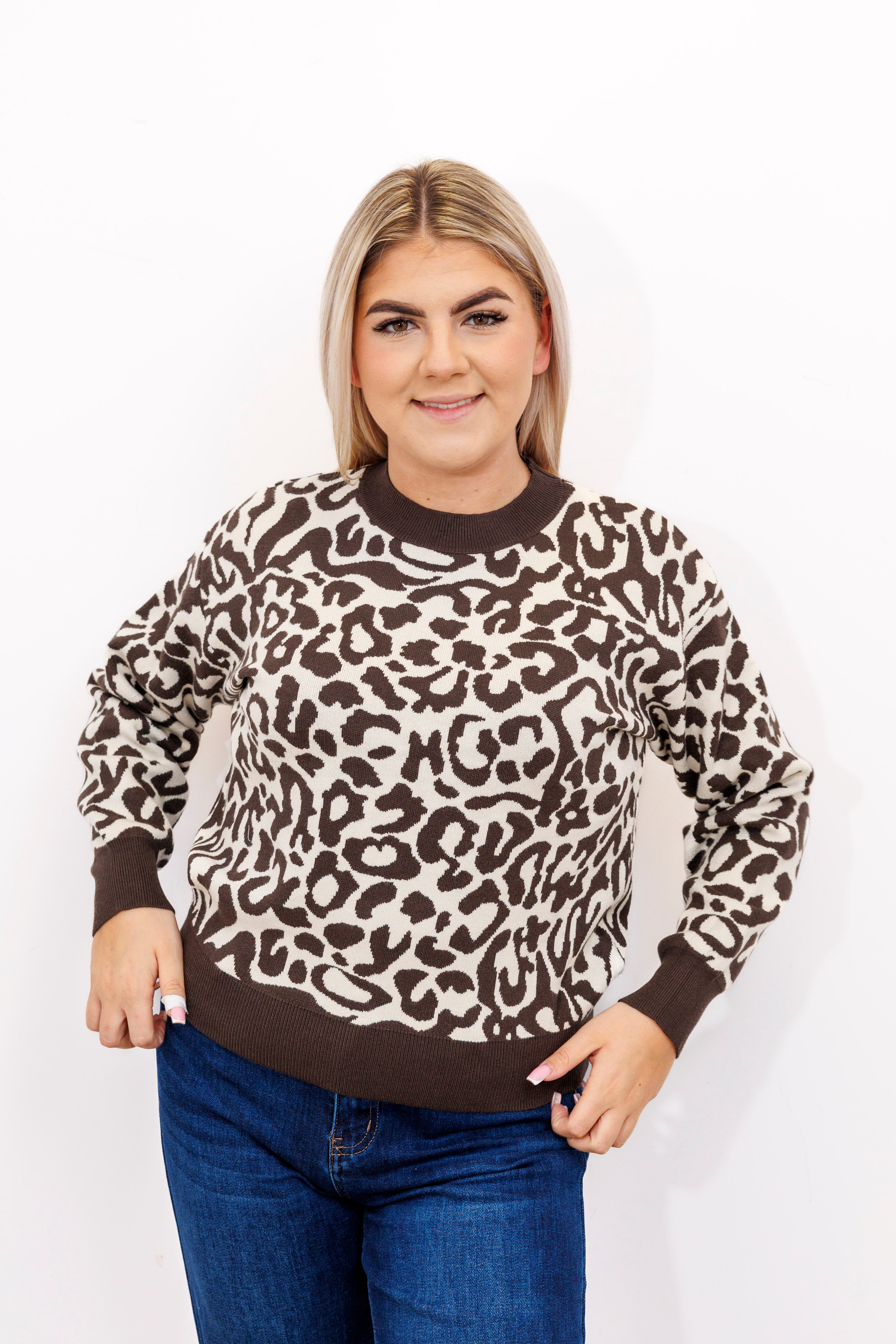 Sweter damski z motywem panterki Wzór 2