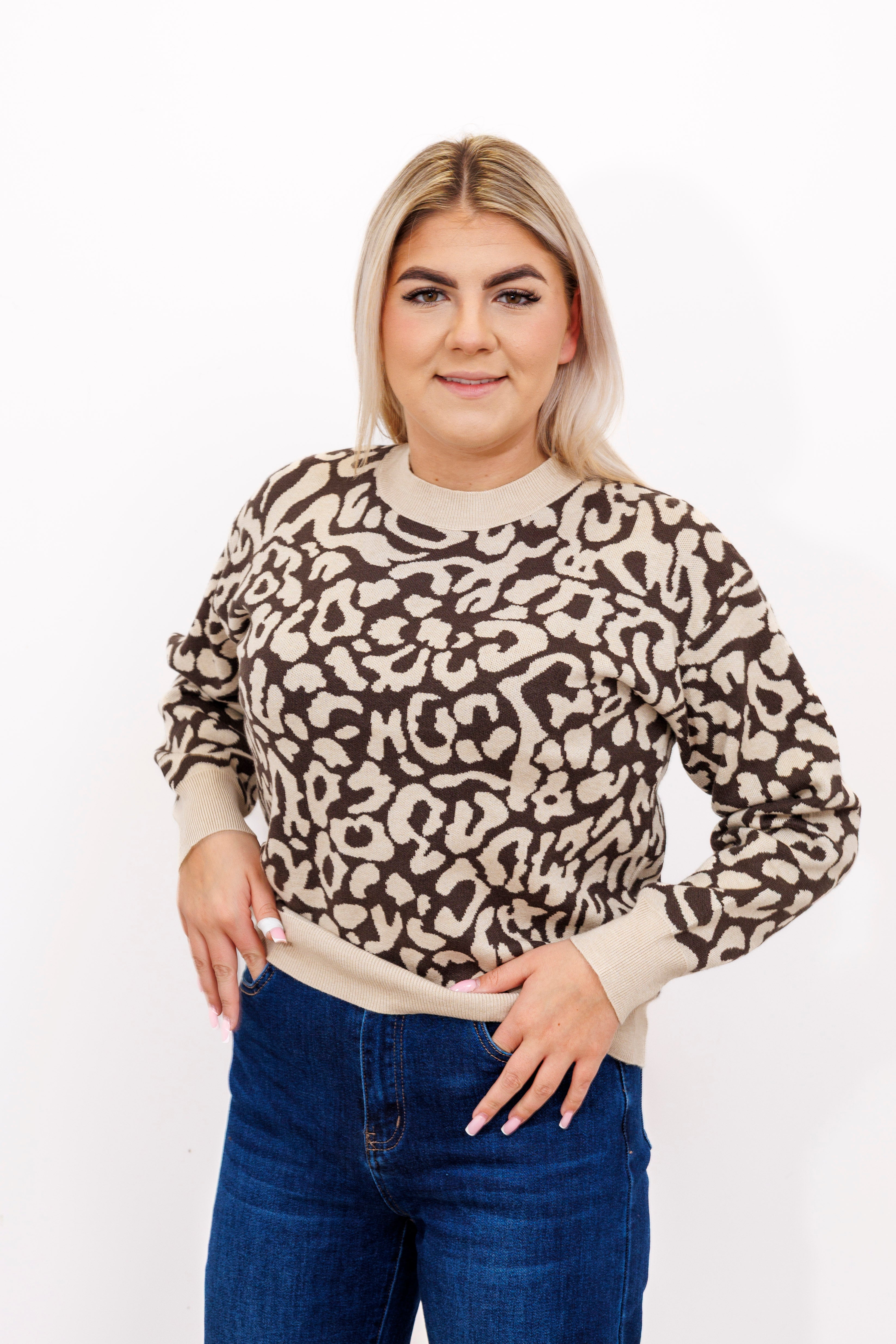 Sweter damski z motywem panterki Wzór 3