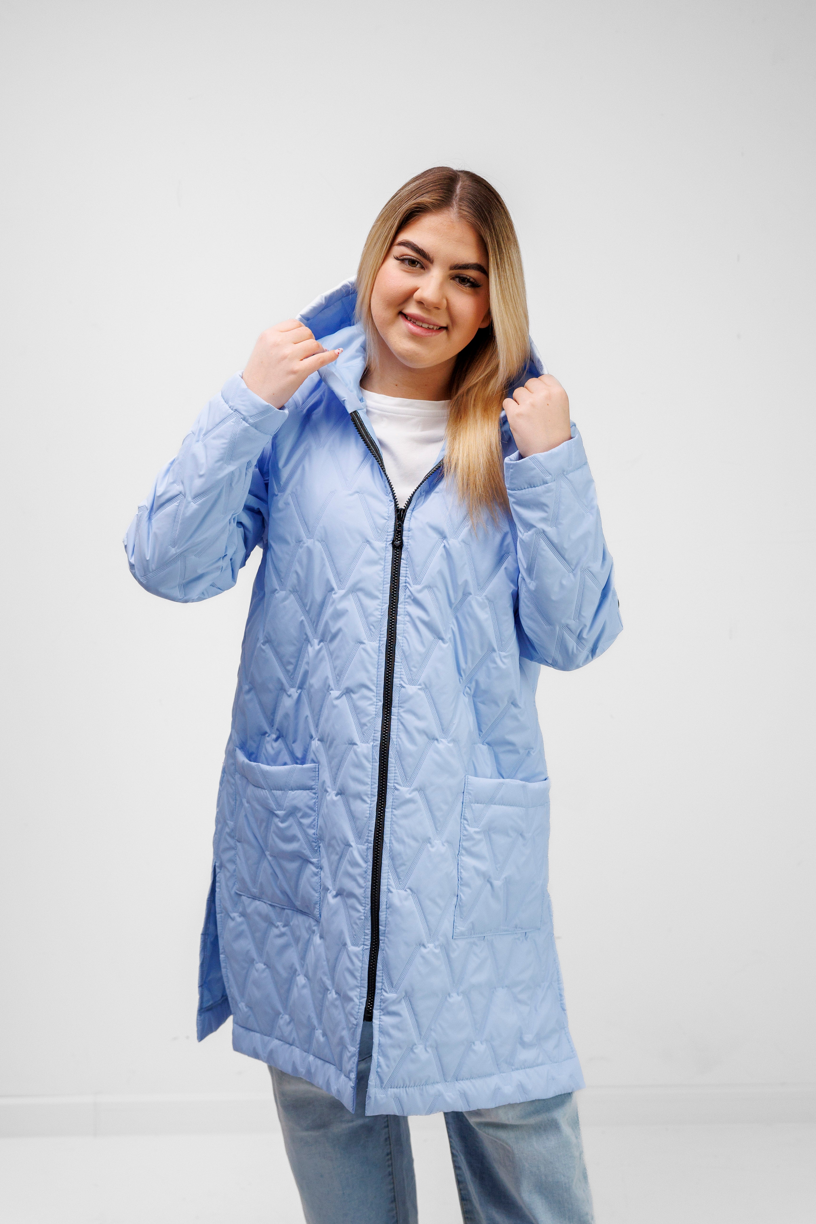 Płaszcz Pikowany Damski z Kapturem i Rozporkami – Polska Produkcja, Duże Rozmiary Niebieski