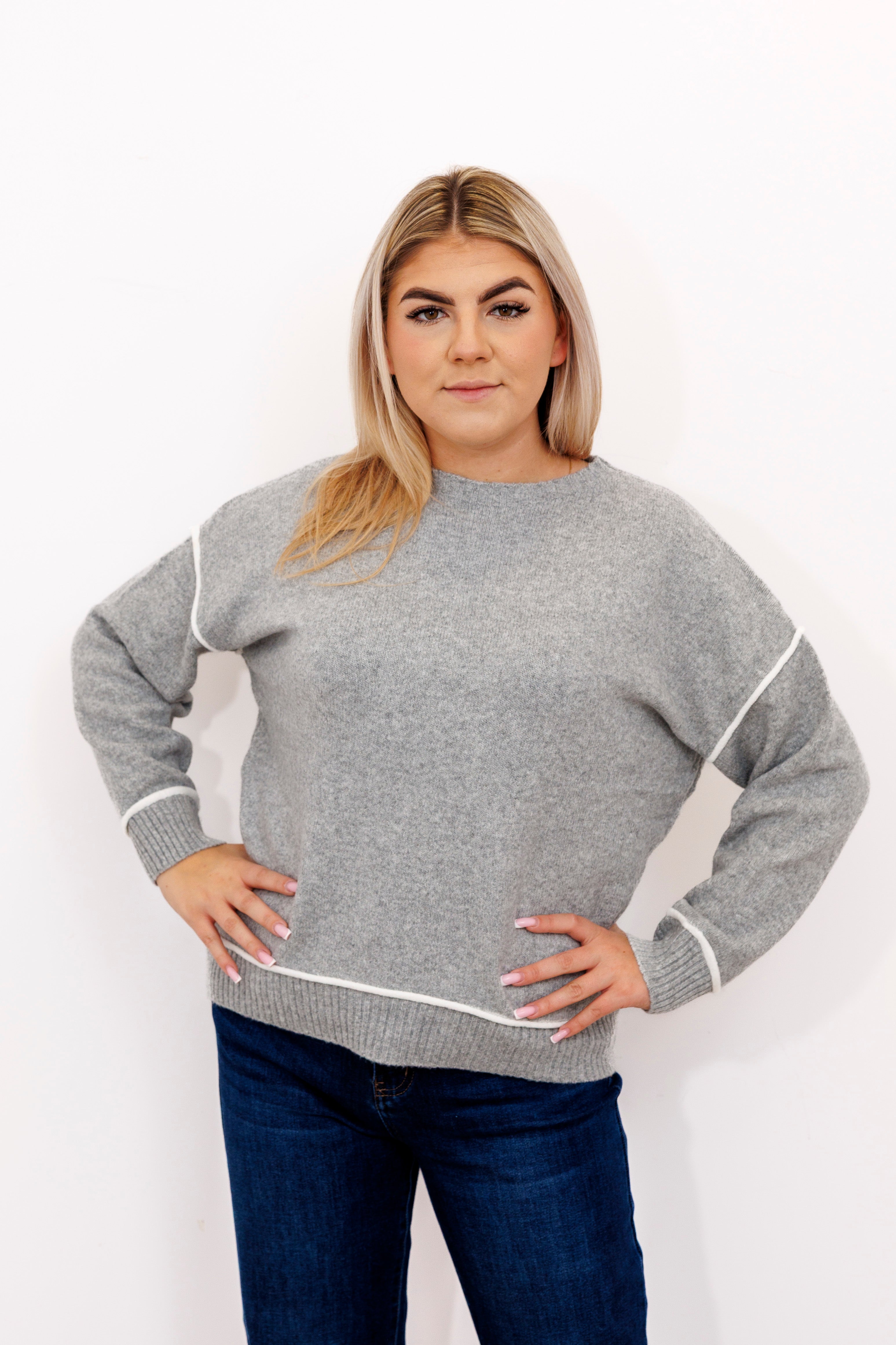 Sweter z kontrastowymi przeszyciami Popiel