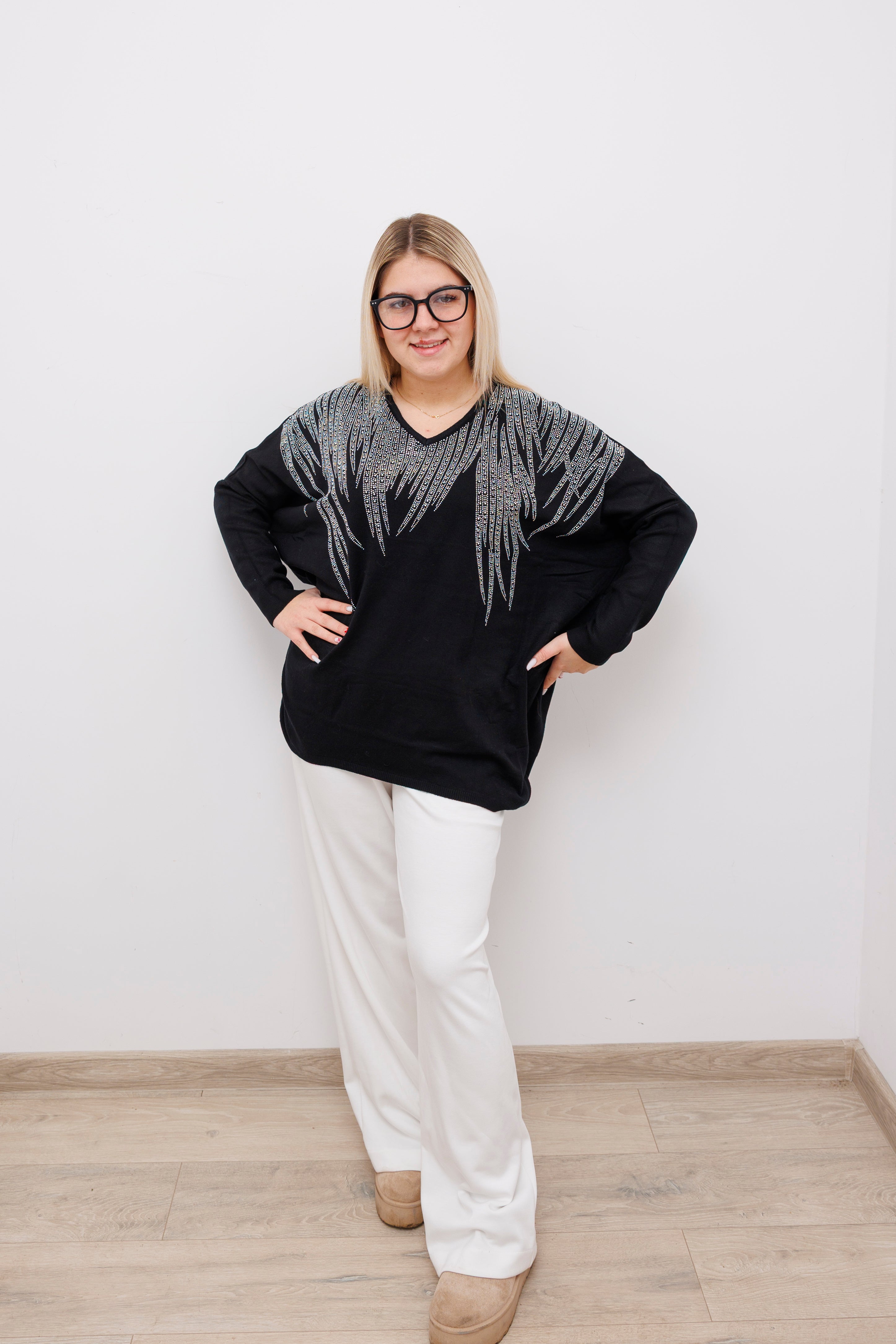 Stylowy sweter z dekoltem V Czarny