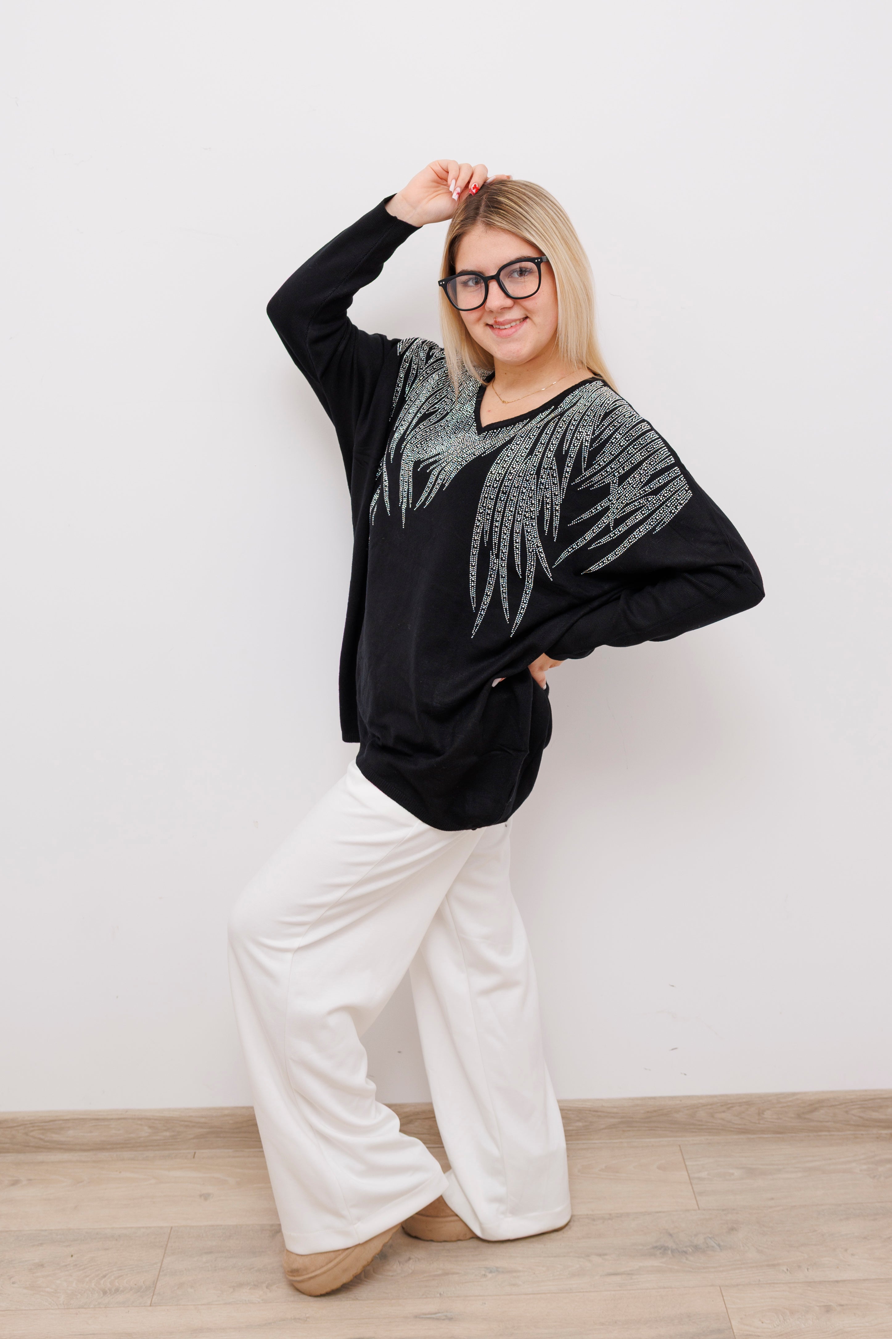 Stylowy sweter z dekoltem V Czarny