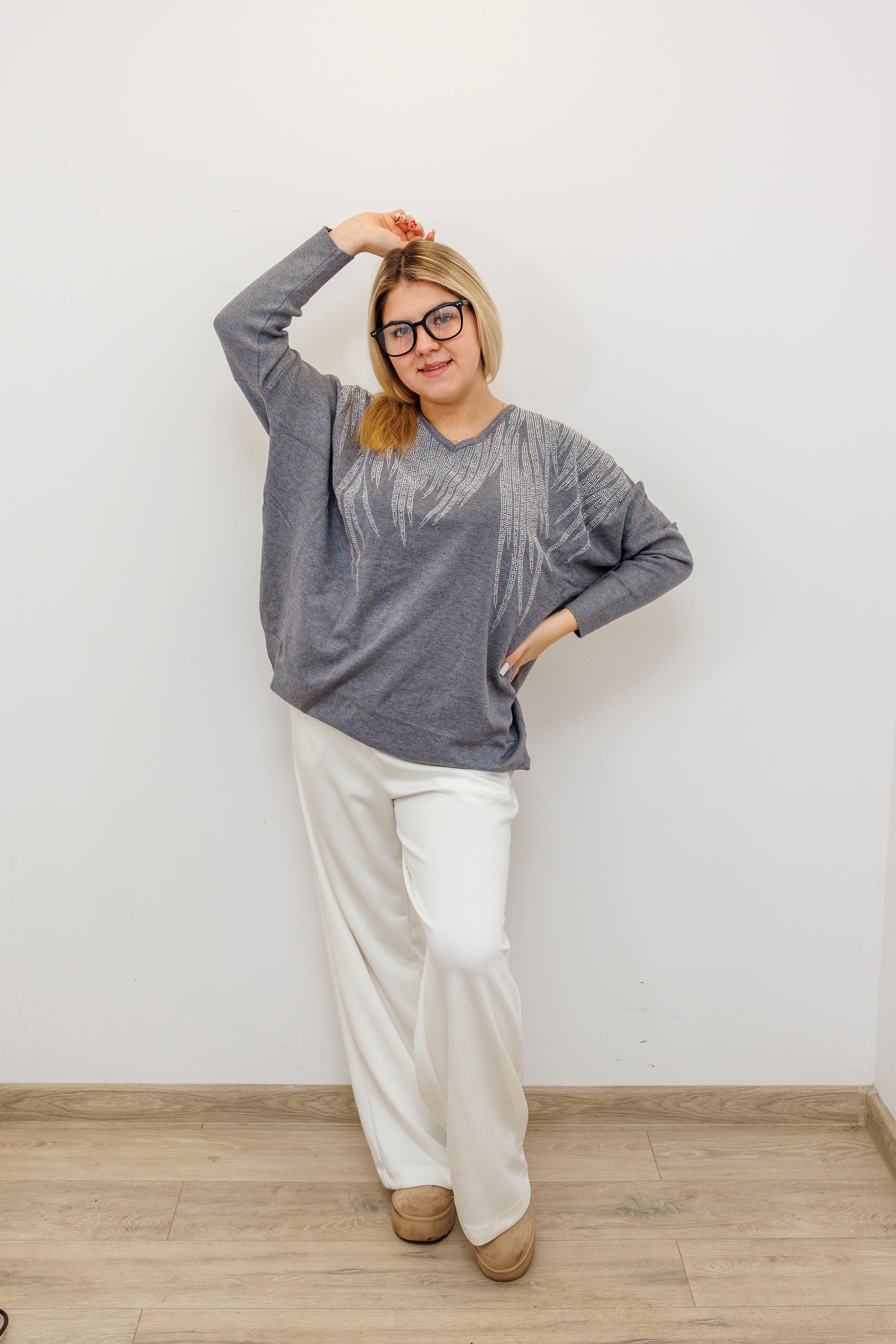 Stylowy sweter z dekoltem V Popiel