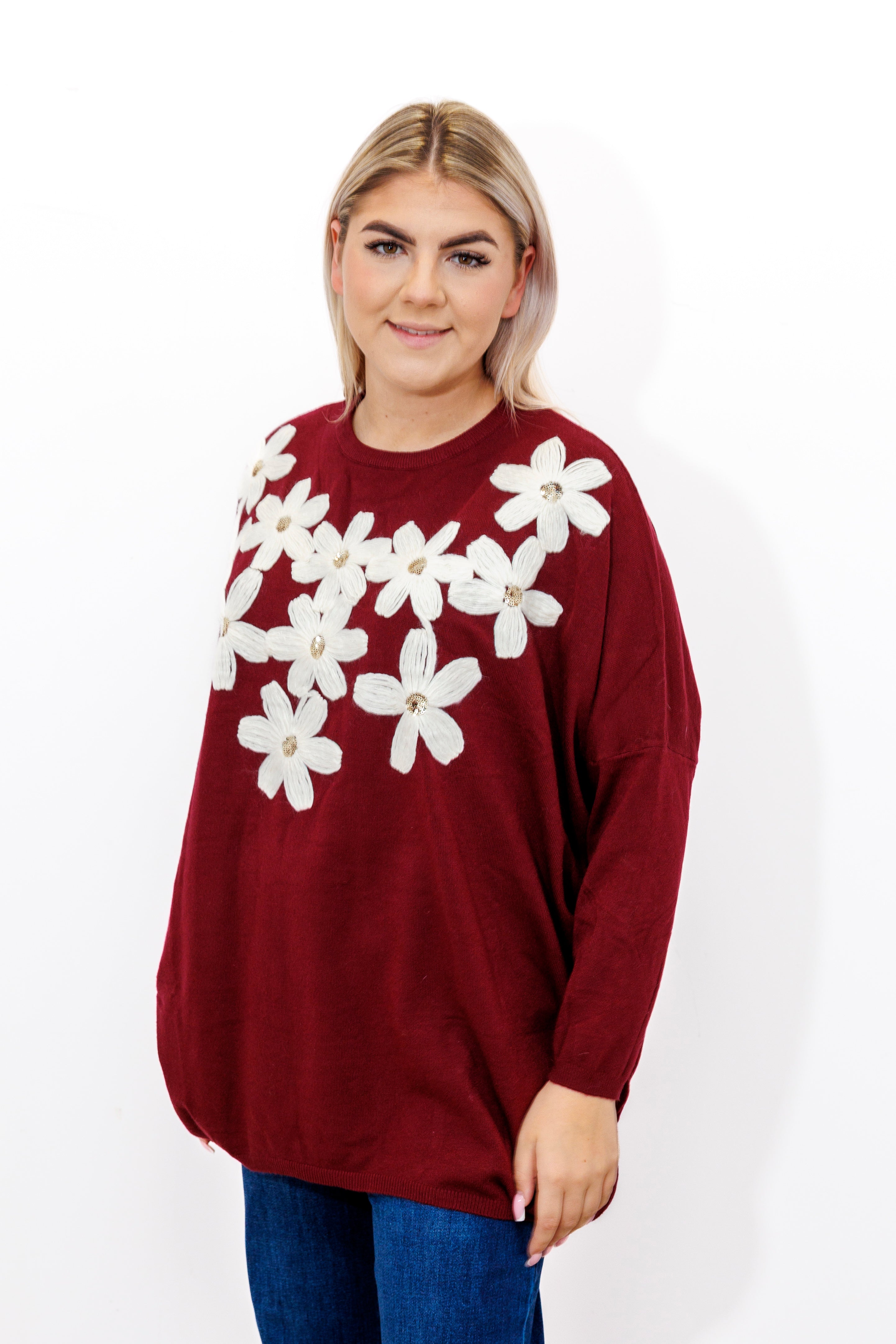 Kobiecy sweter z dekoracyjnymi kwiatami Bordo
