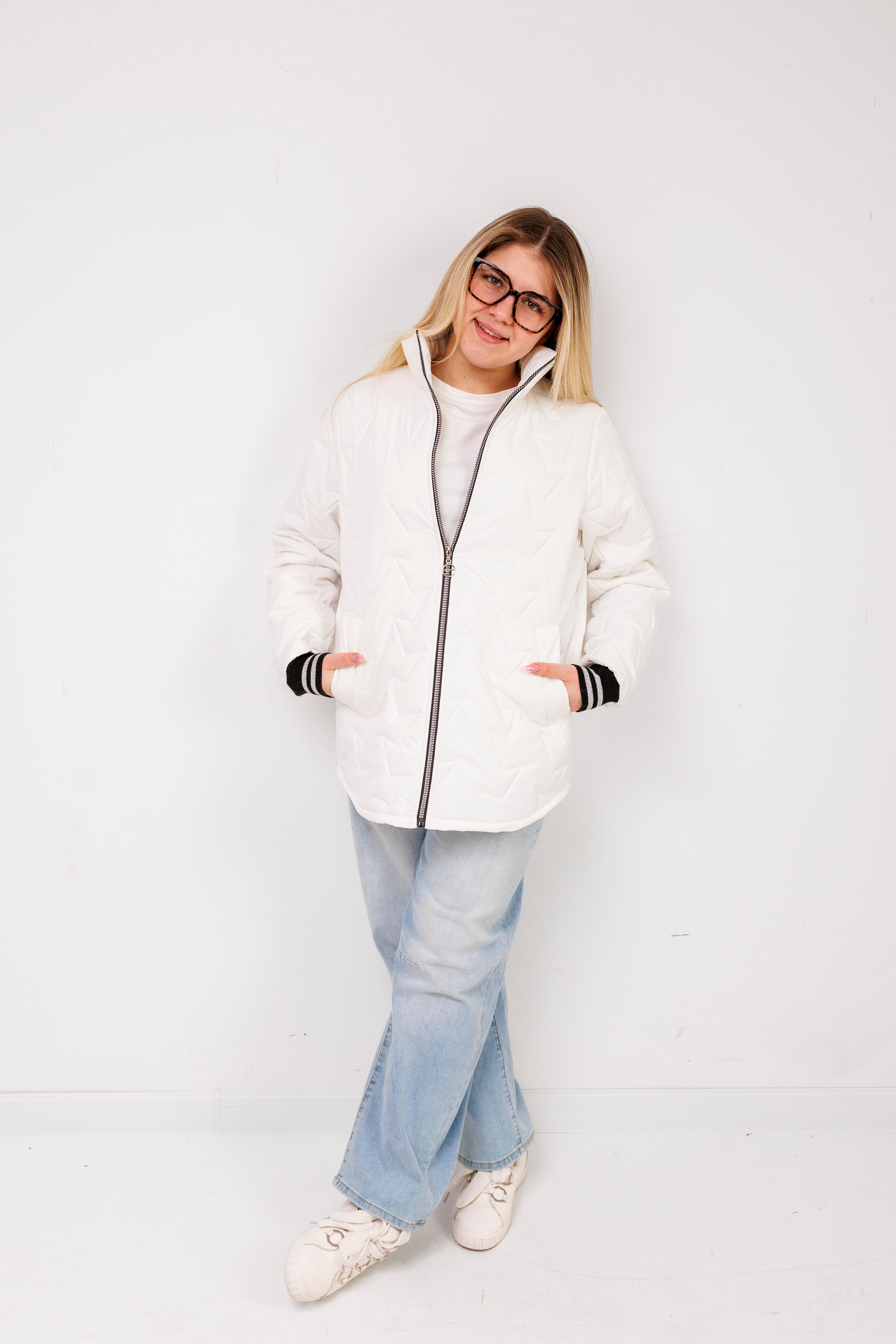 Kurtka ze ściągaczem duże rozmiary – polska produkcja, komfort i styl Krem