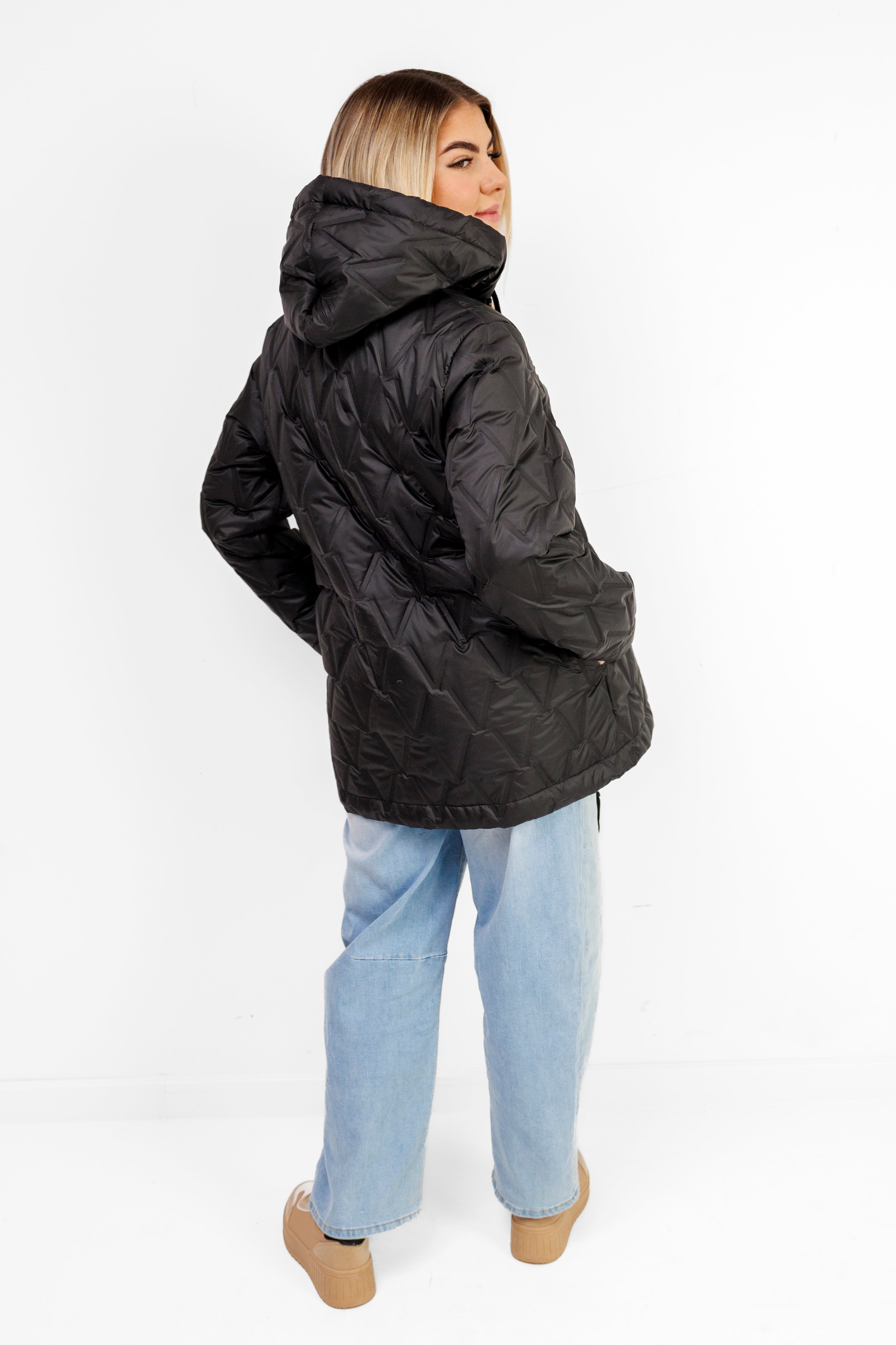 Kurtka Damska Regulowana Sznurkami Polska Produkcja Duże Rozmiary Czarny