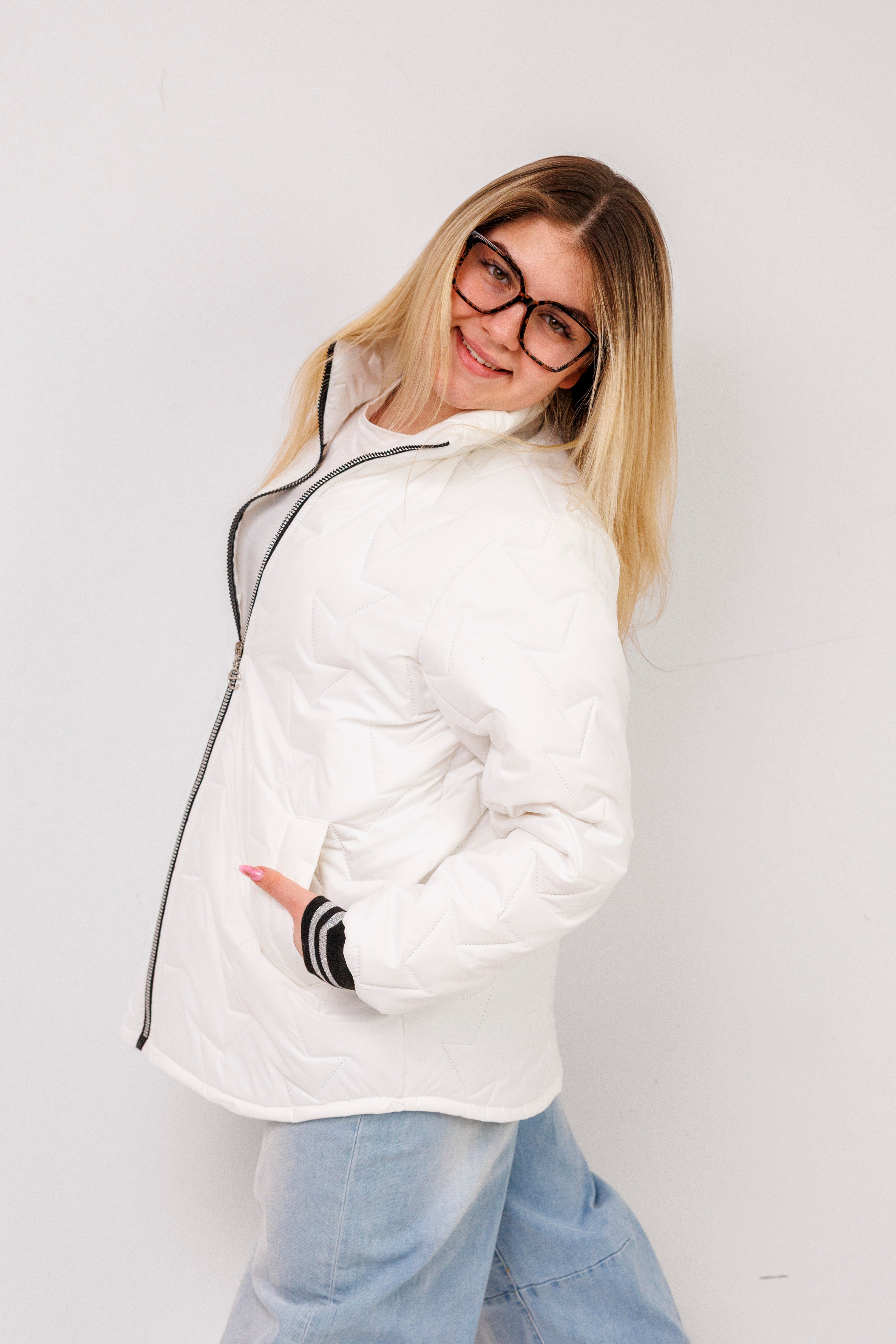 Kurtka ze ściągaczem duże rozmiary – polska produkcja, komfort i styl Krem