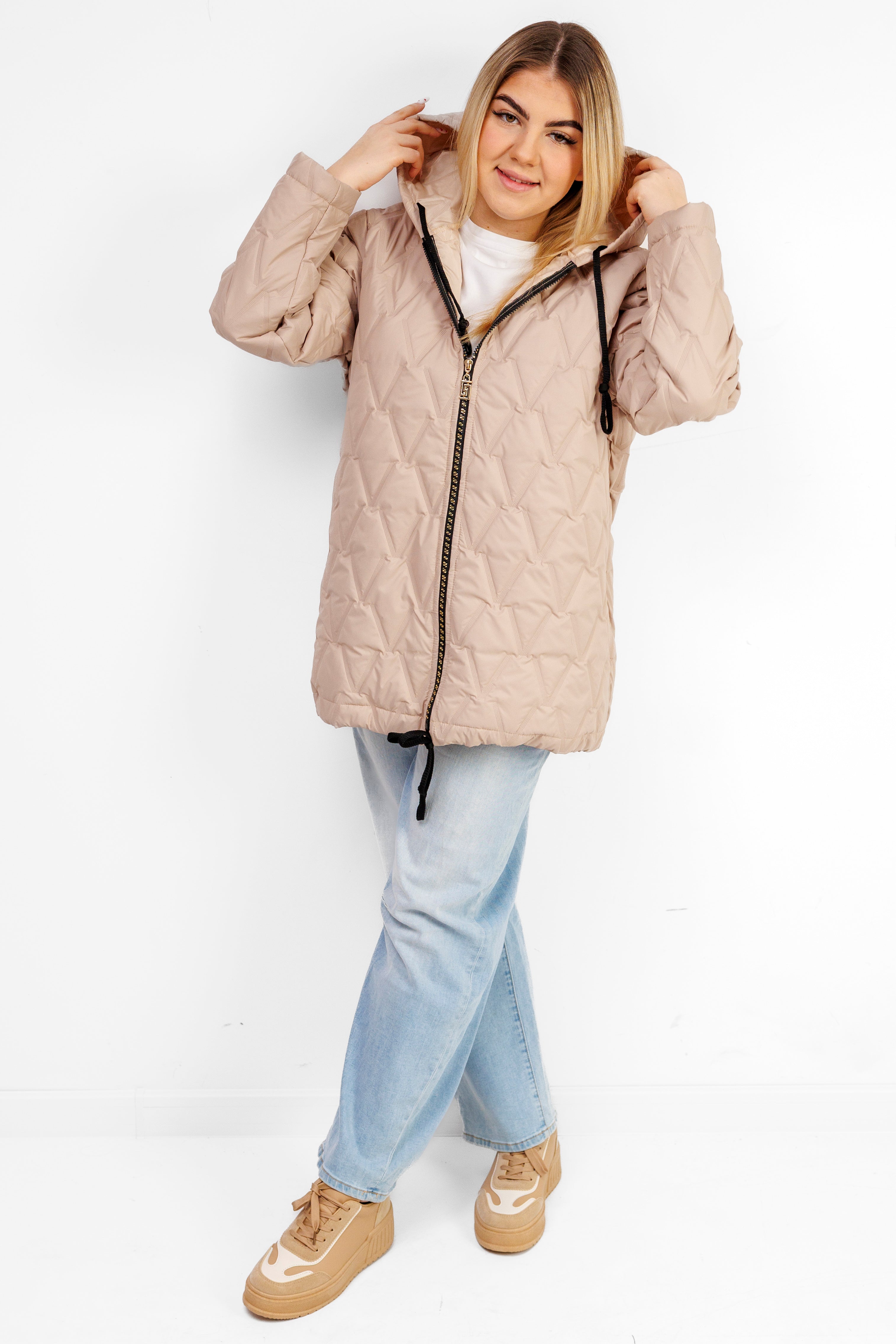 Kurtka Damska Regulowana Sznurkami Polska Produkcja Duże Rozmiary Beż