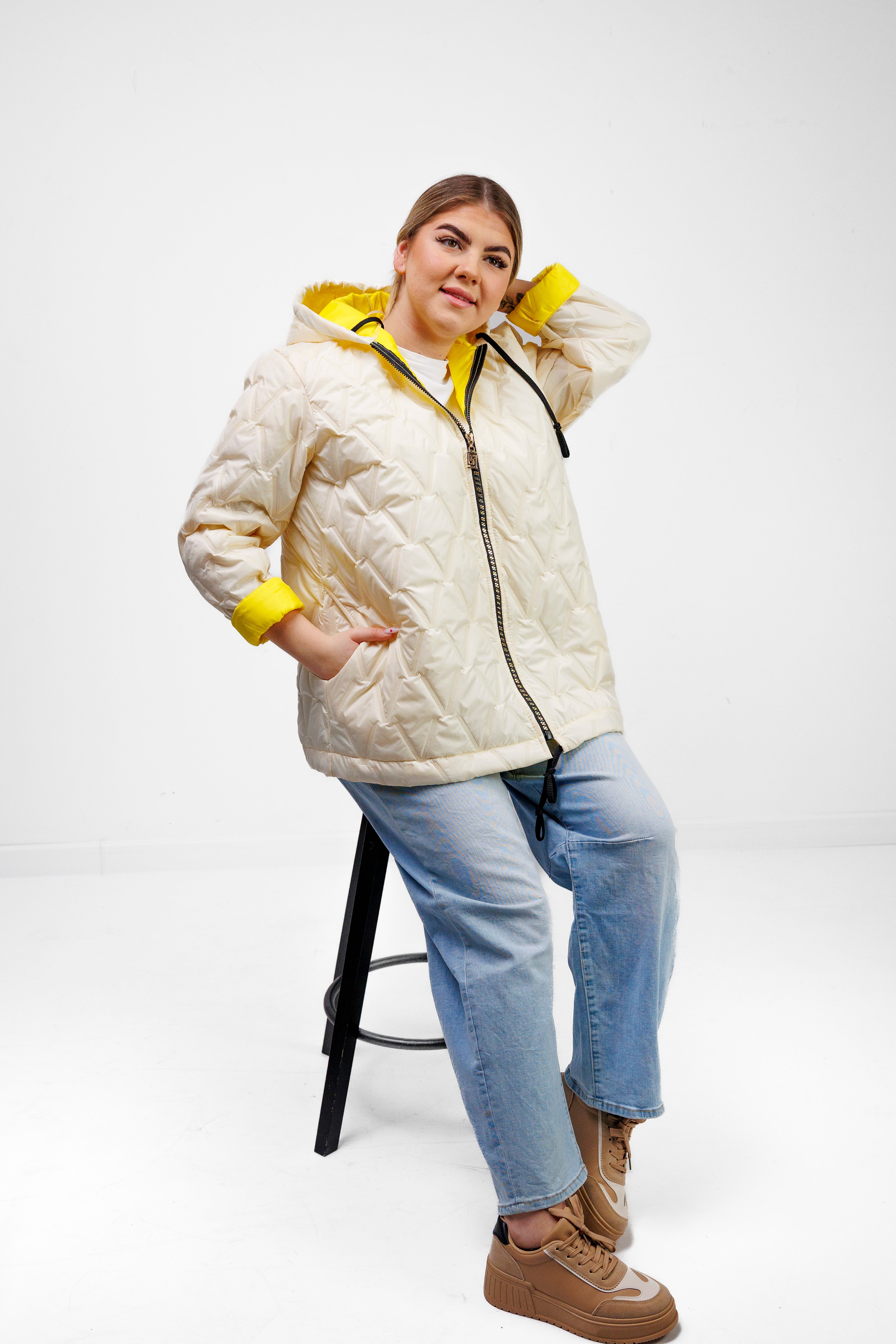 Kurtka Damska Regulowana Sznurkami Polska Produkcja Duże Rozmiary Żółty