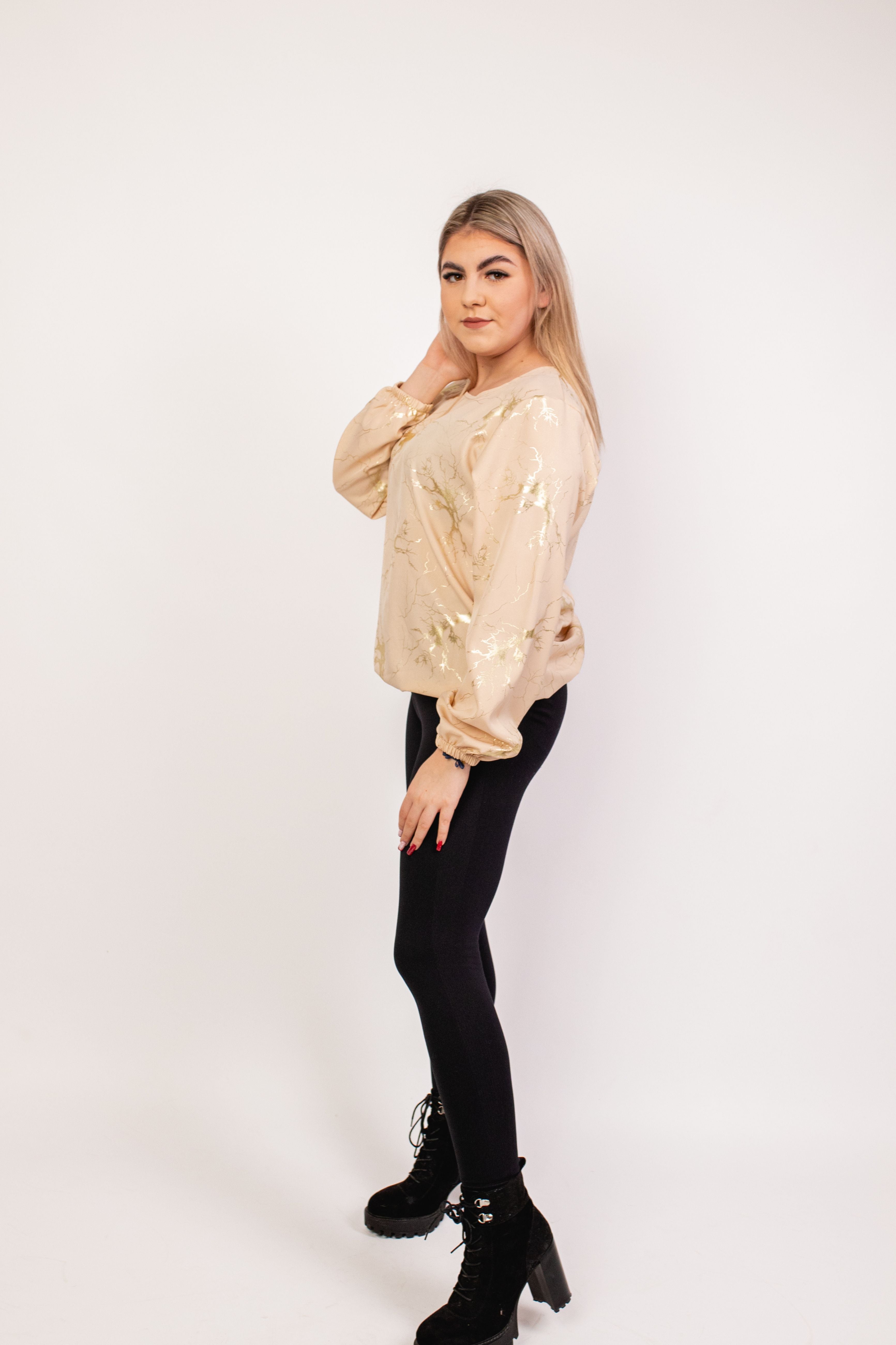 Elegancka wygodna bluzka z długim rękawem Beż