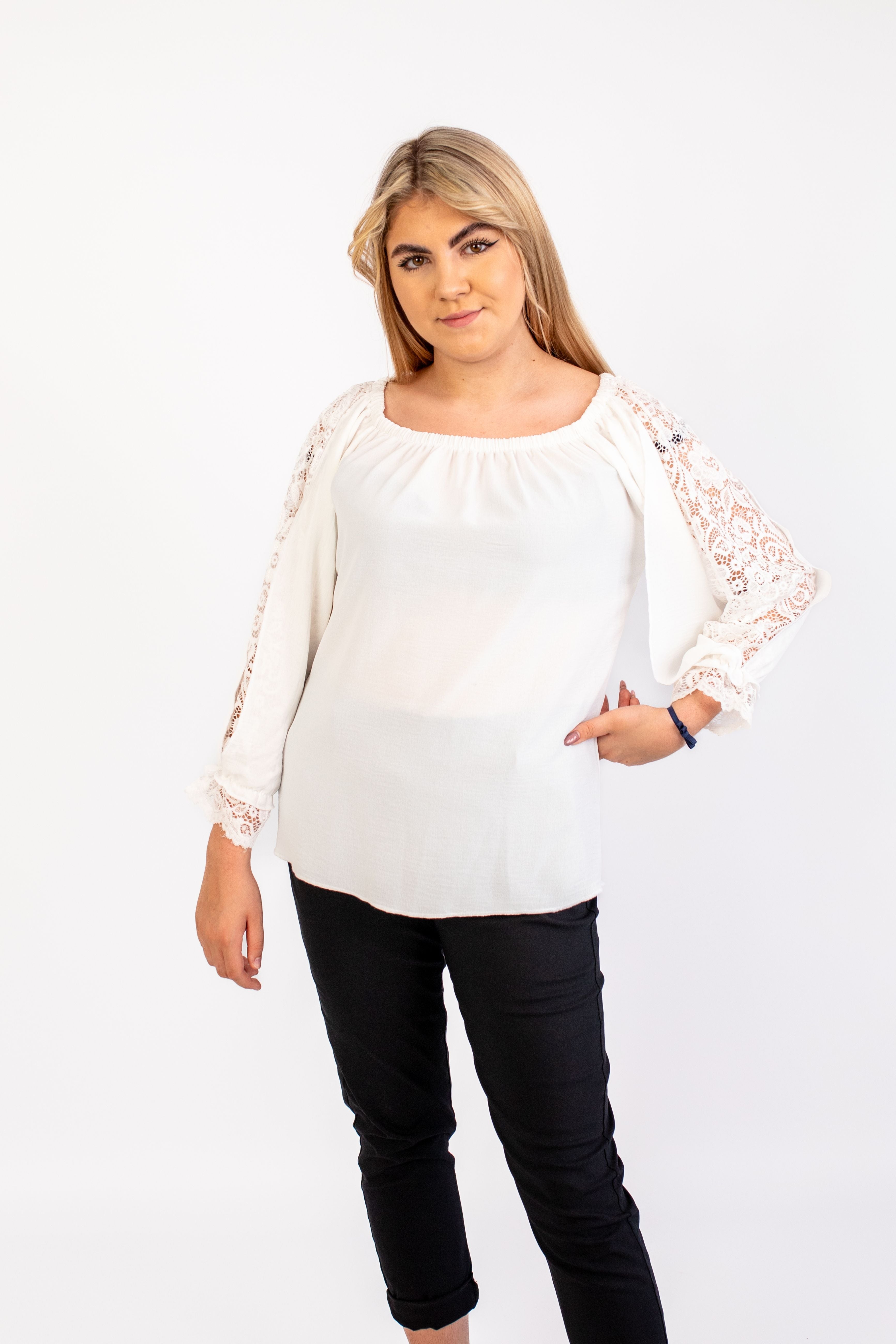 Luźna elegancka bluzka z długim rękawem z ukrytą koronką Krem