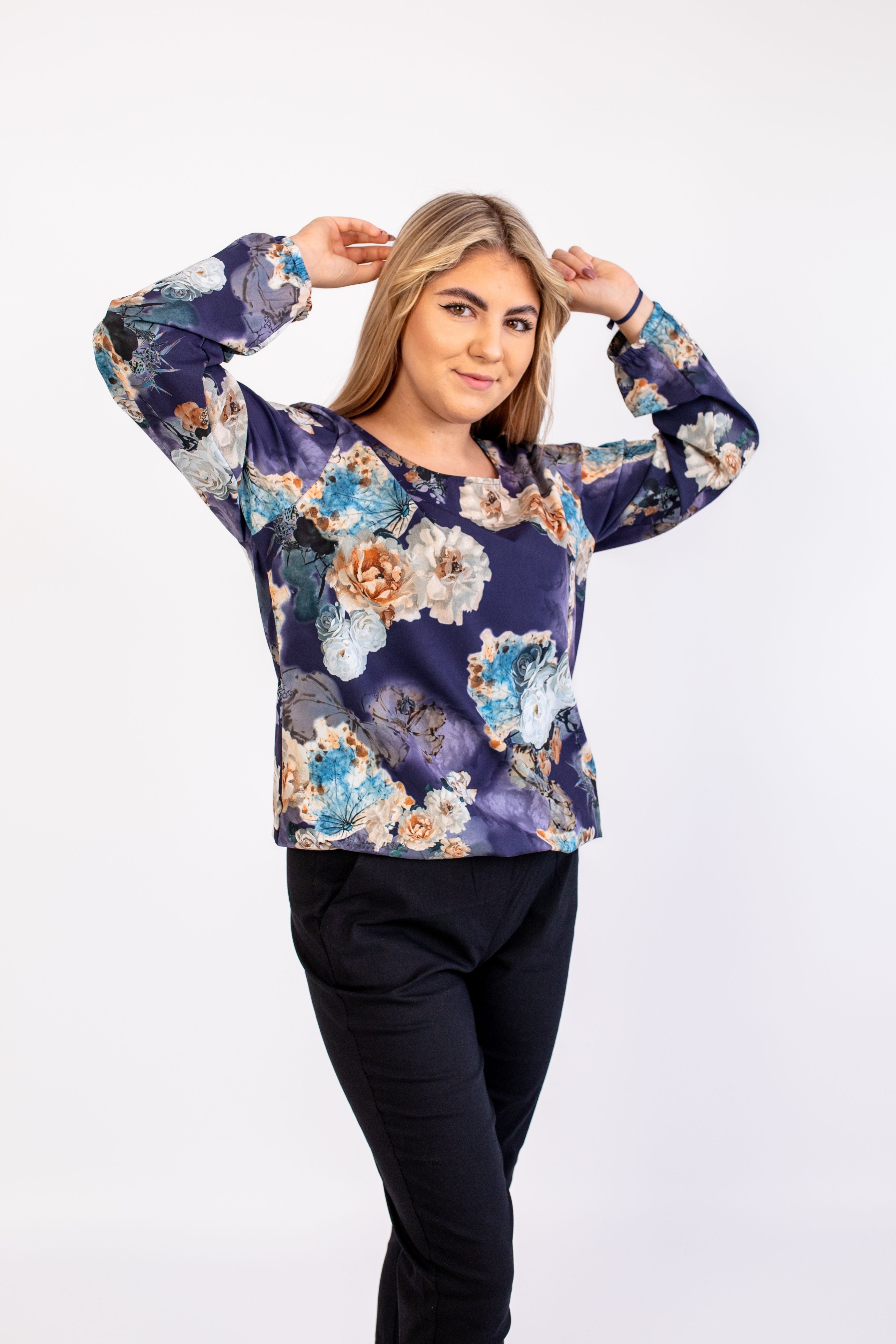 Modna klasyczna bluzka z długim rękawkiem Wzór 11