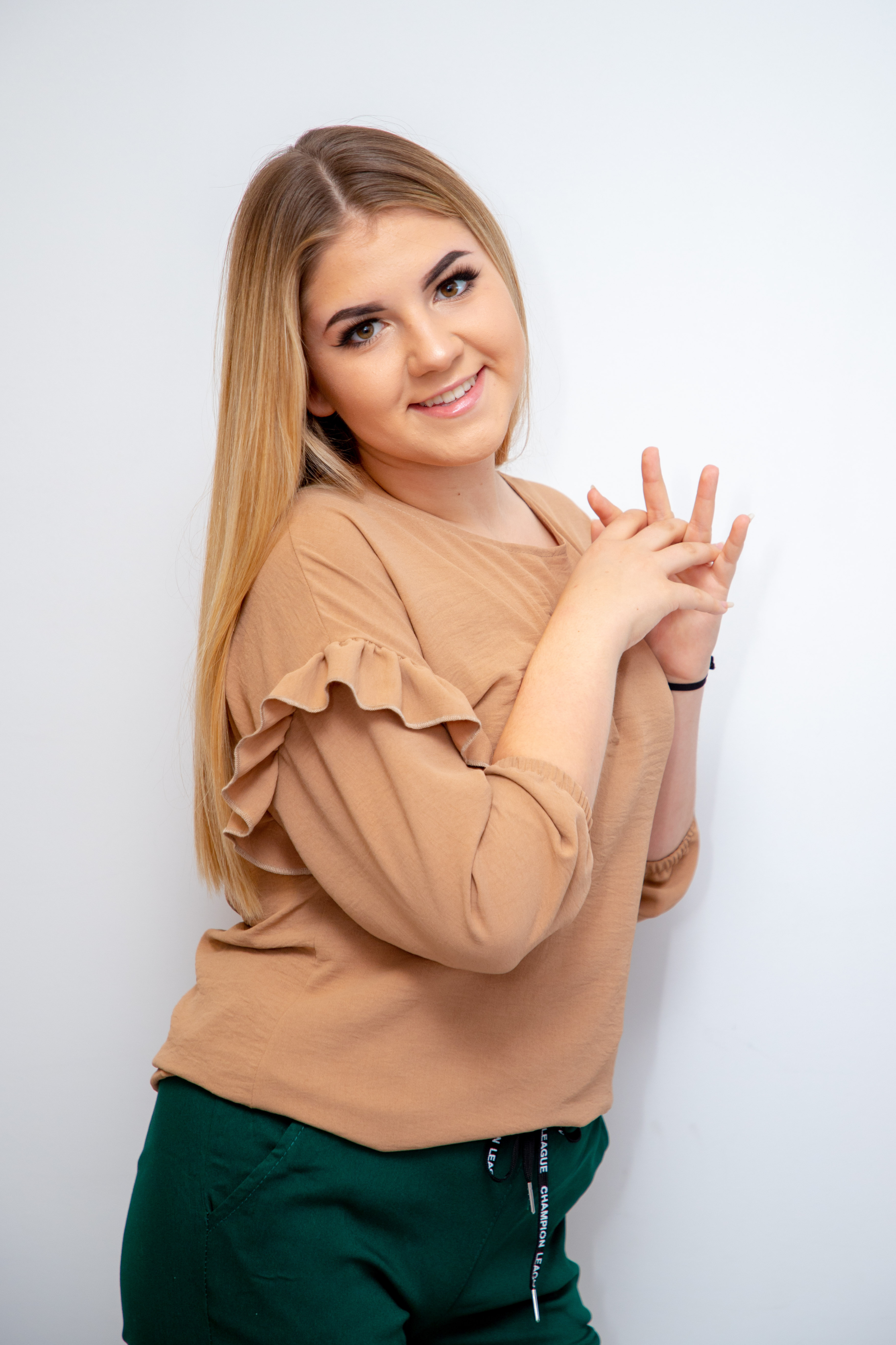 Blzuka przewiewna elegancko-sportowa długi rękaw Beż