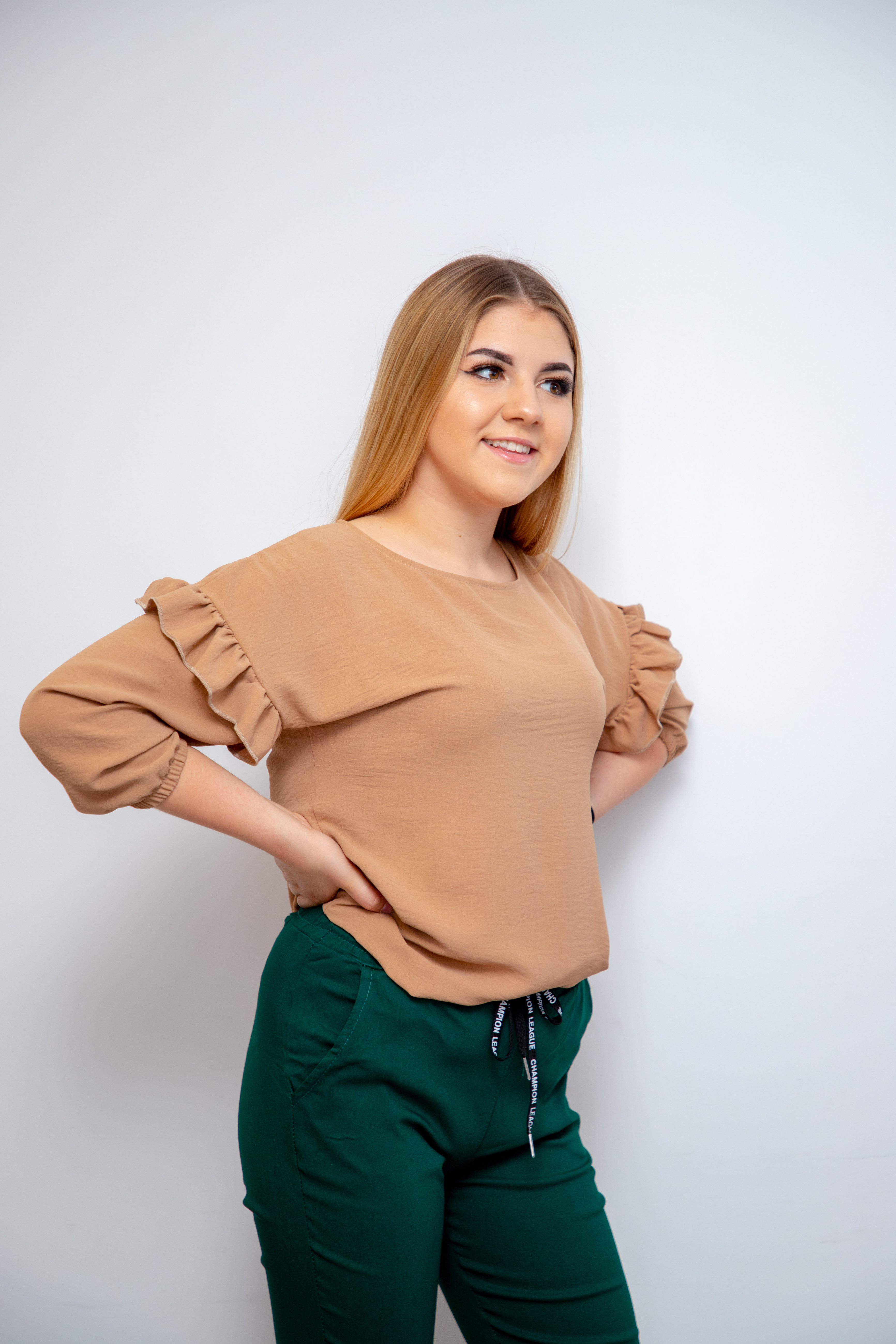 Blzuka przewiewna elegancko-sportowa długi rękaw Beż