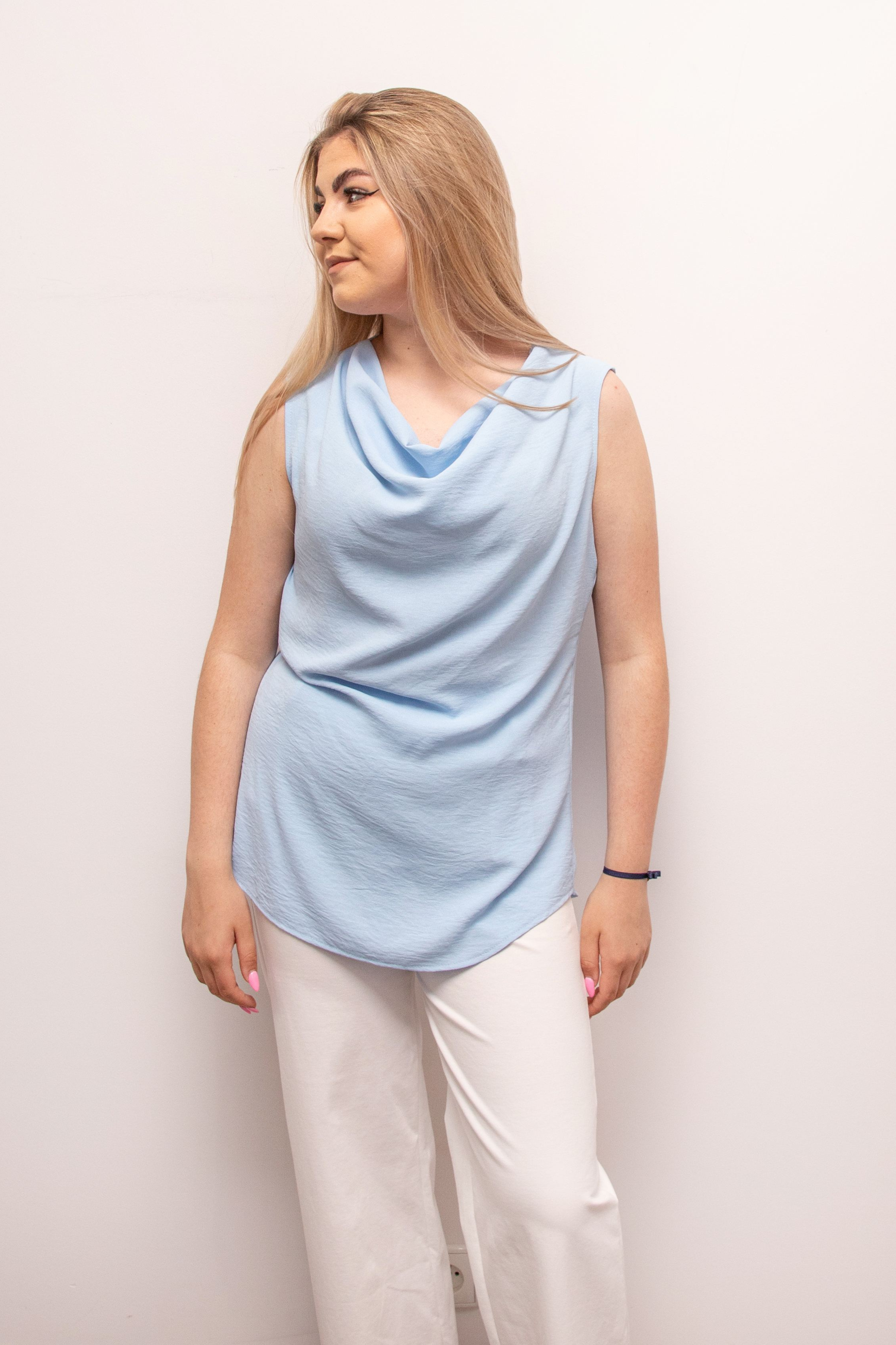 Stylowa letnia przepiękna bluzka z cudnym dekoltem Błękit