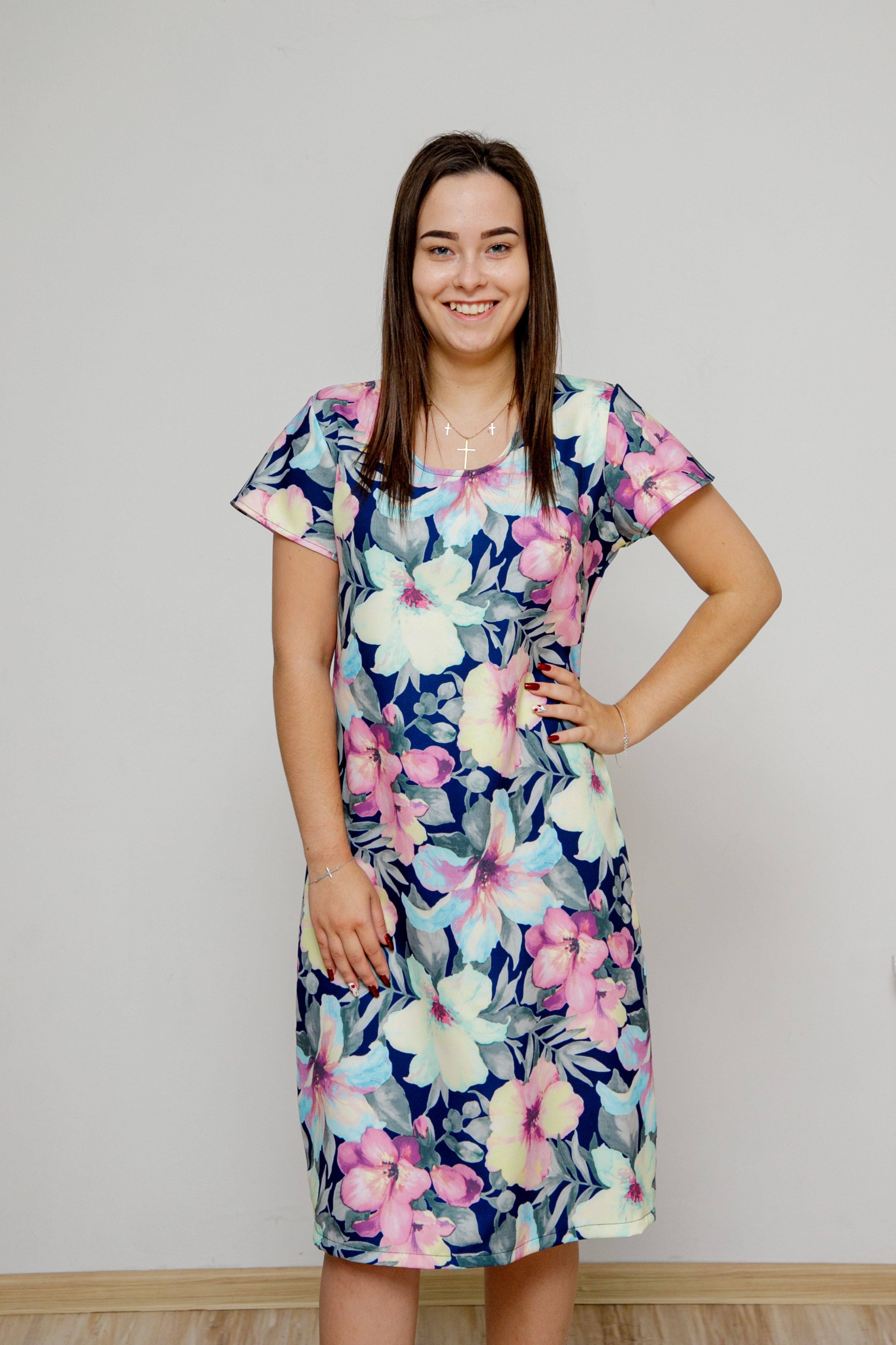 Elegancka modna wiosenna sukienka w kwiaty Wzór 4