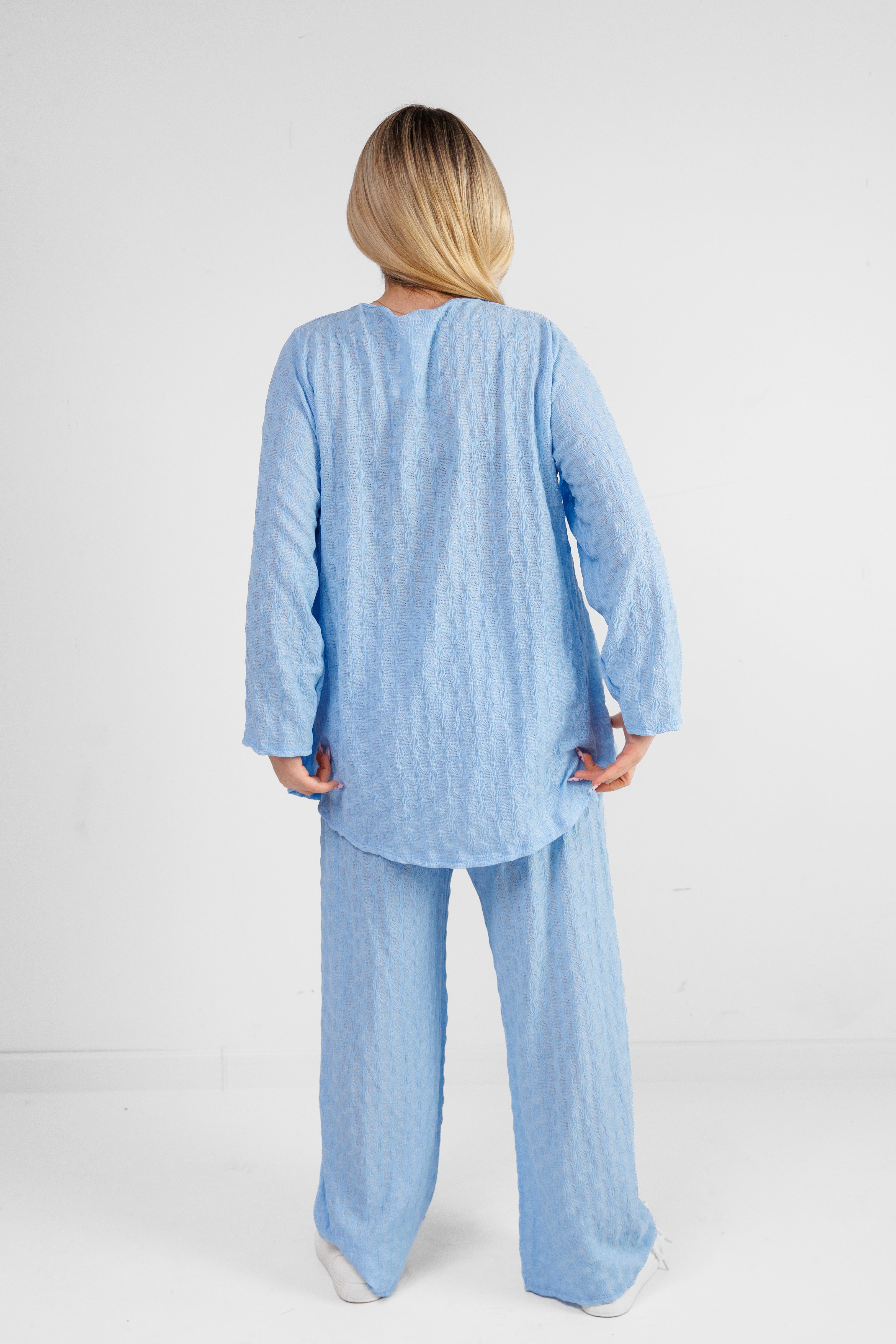 Zwiewny komplet z wiskozy z dekoracyjną broszką Błękit