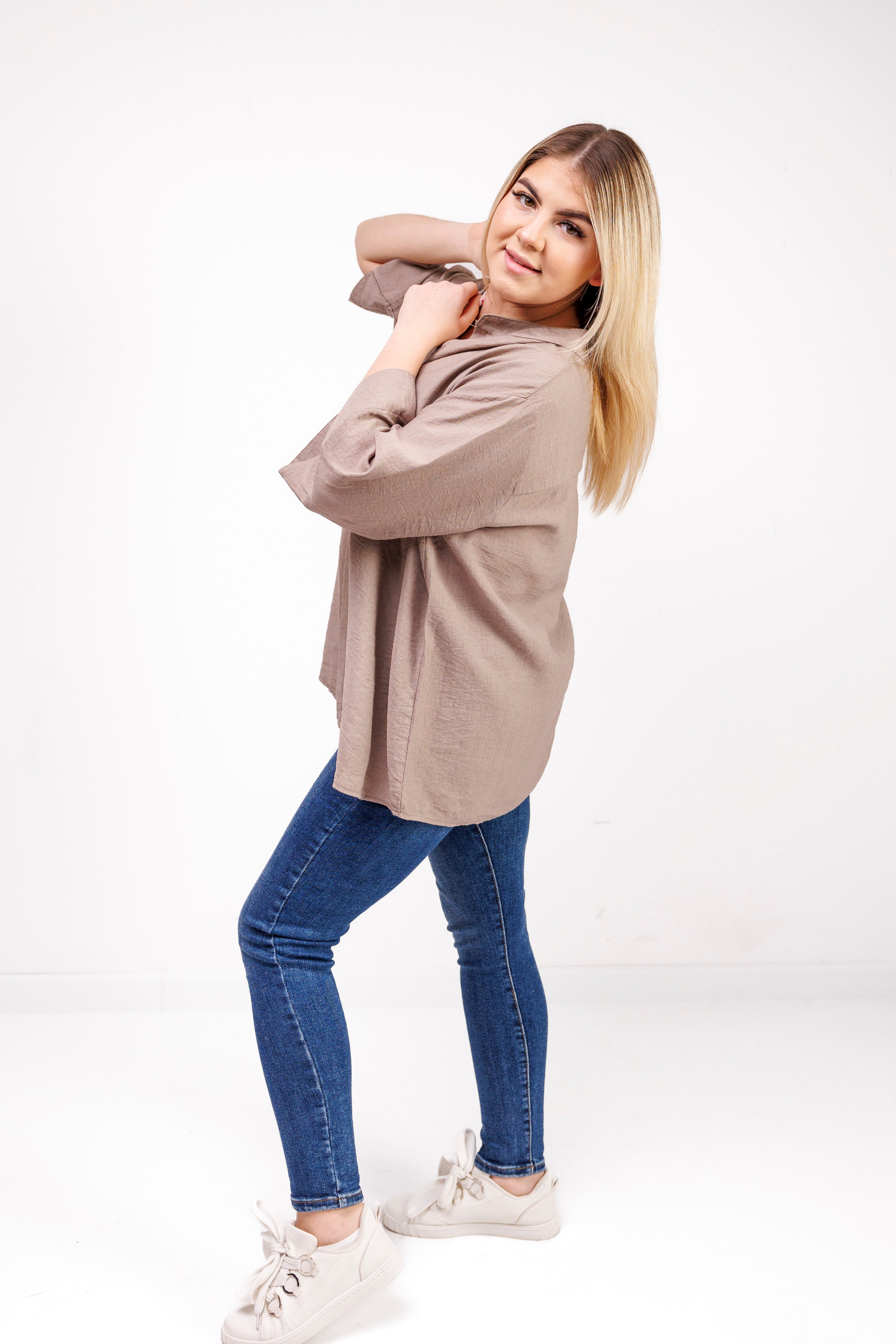 Wiskozowa bluzka z luźnym rękawem i dekoltem V Fango