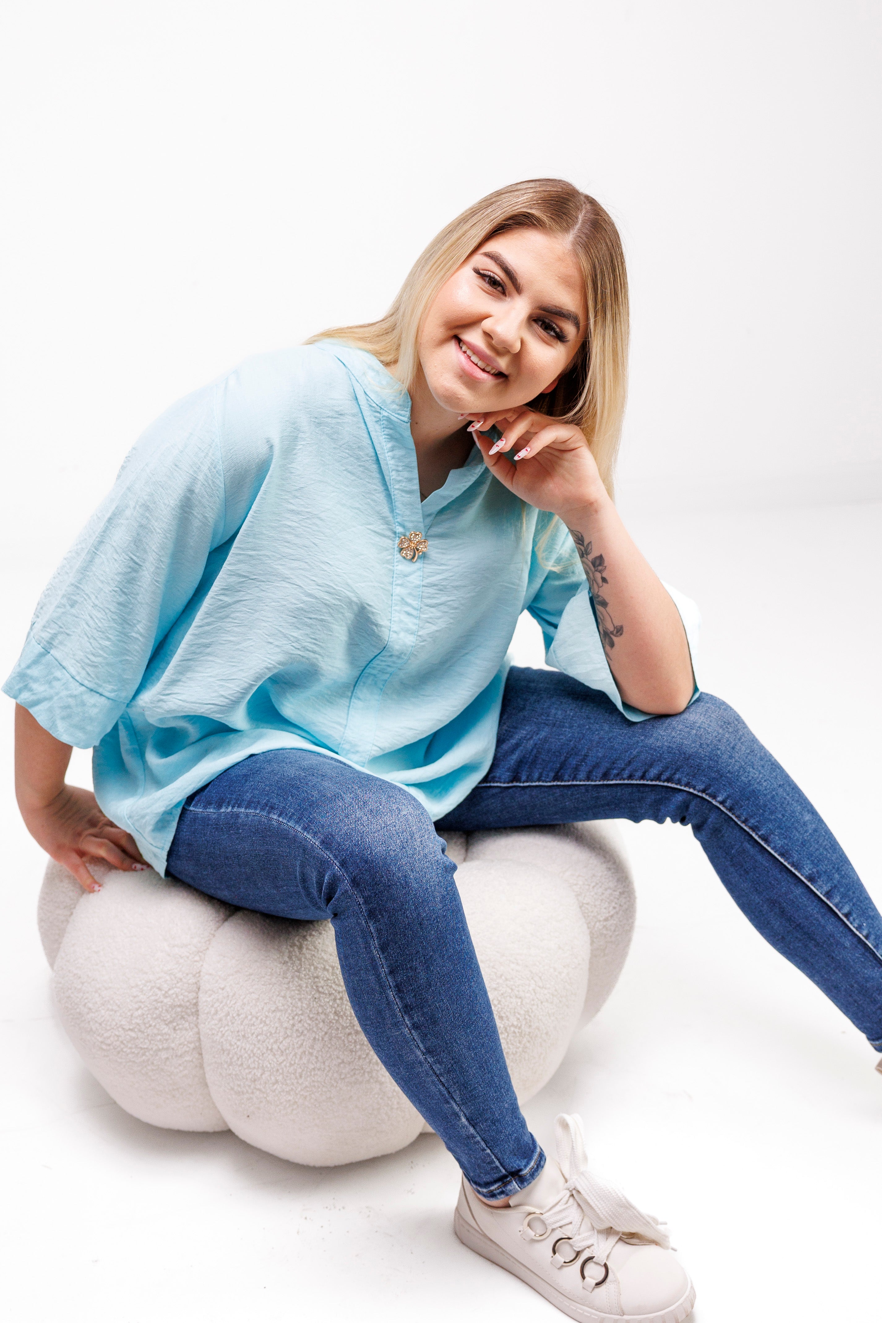 Wiskozowa bluzka z luźnym rękawem i dekoltem V Mięta