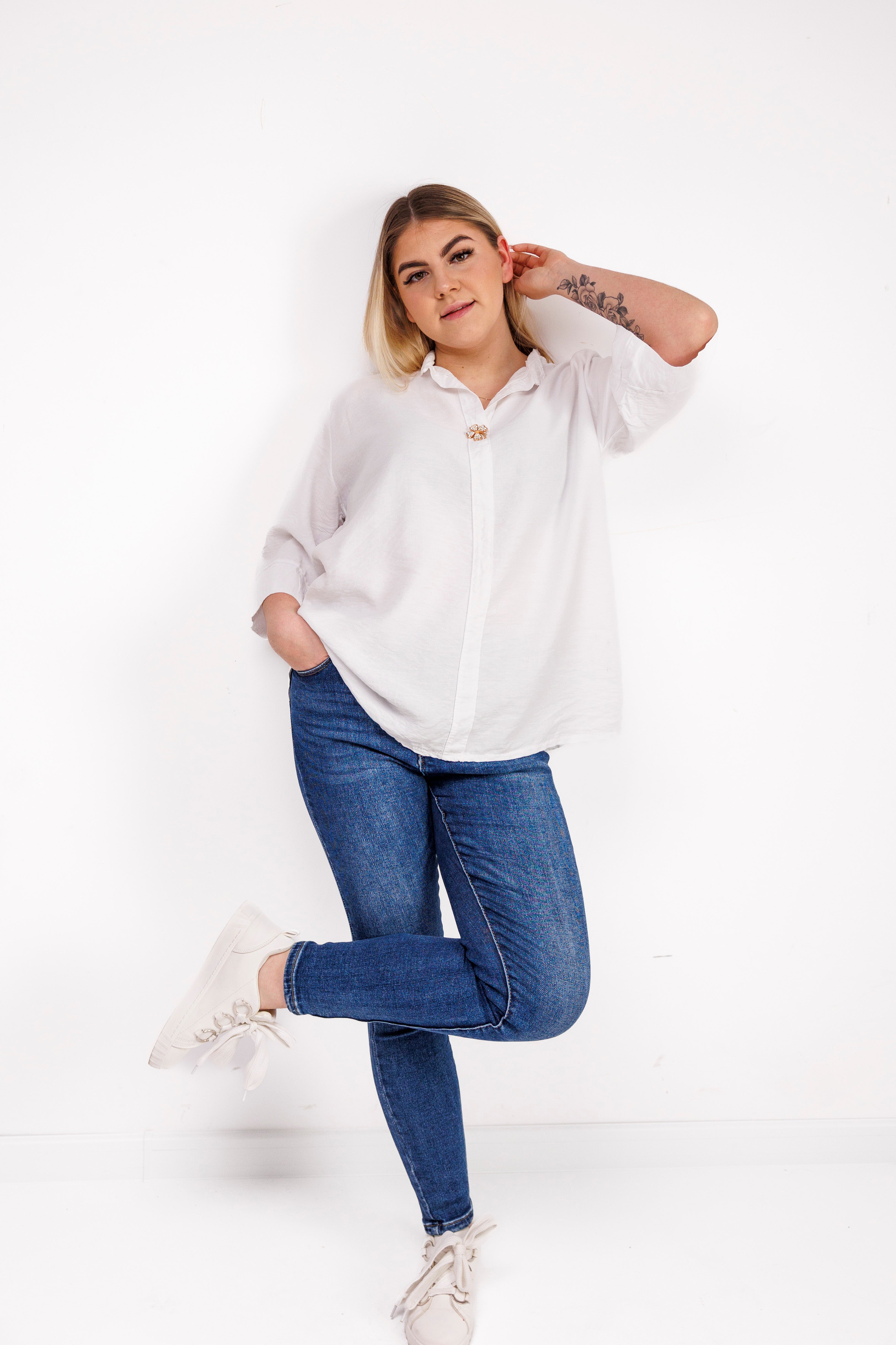 Wiskozowa bluzka z luźnym rękawem i dekoltem V Biały