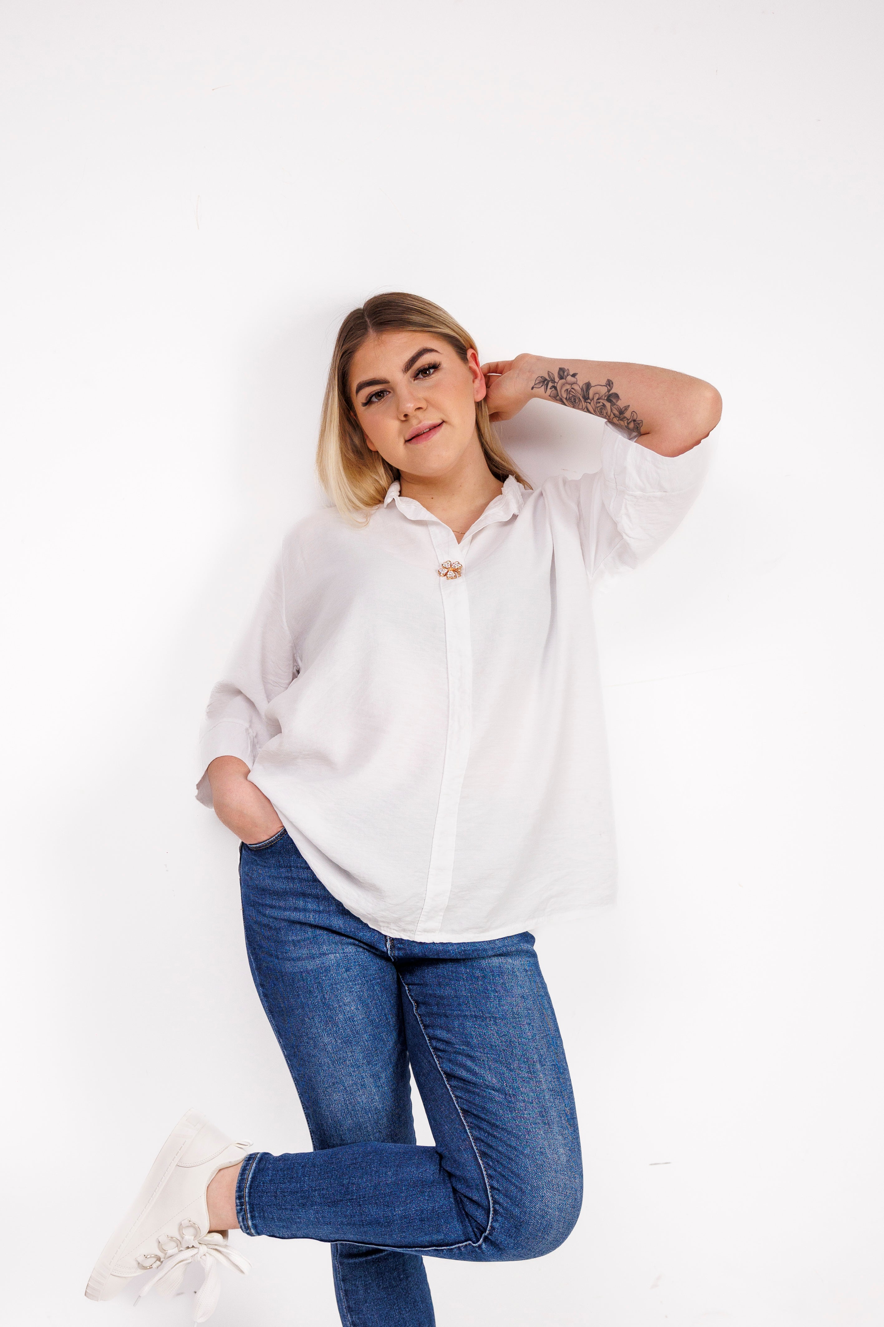 Wiskozowa bluzka z luźnym rękawem i dekoltem V Biały