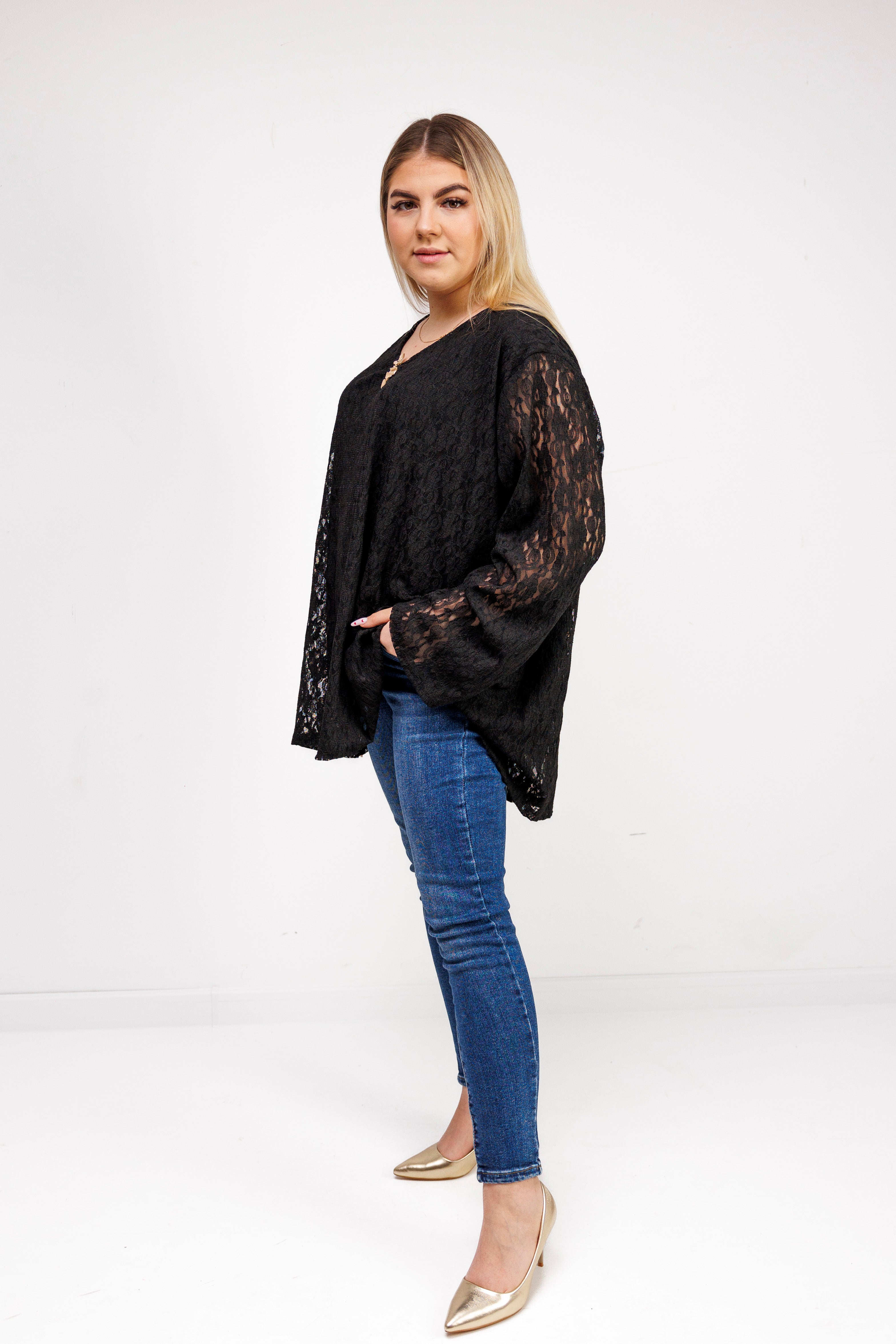 Bluzka z ażurowej koronki z biżuteryjną przypinką Czarny