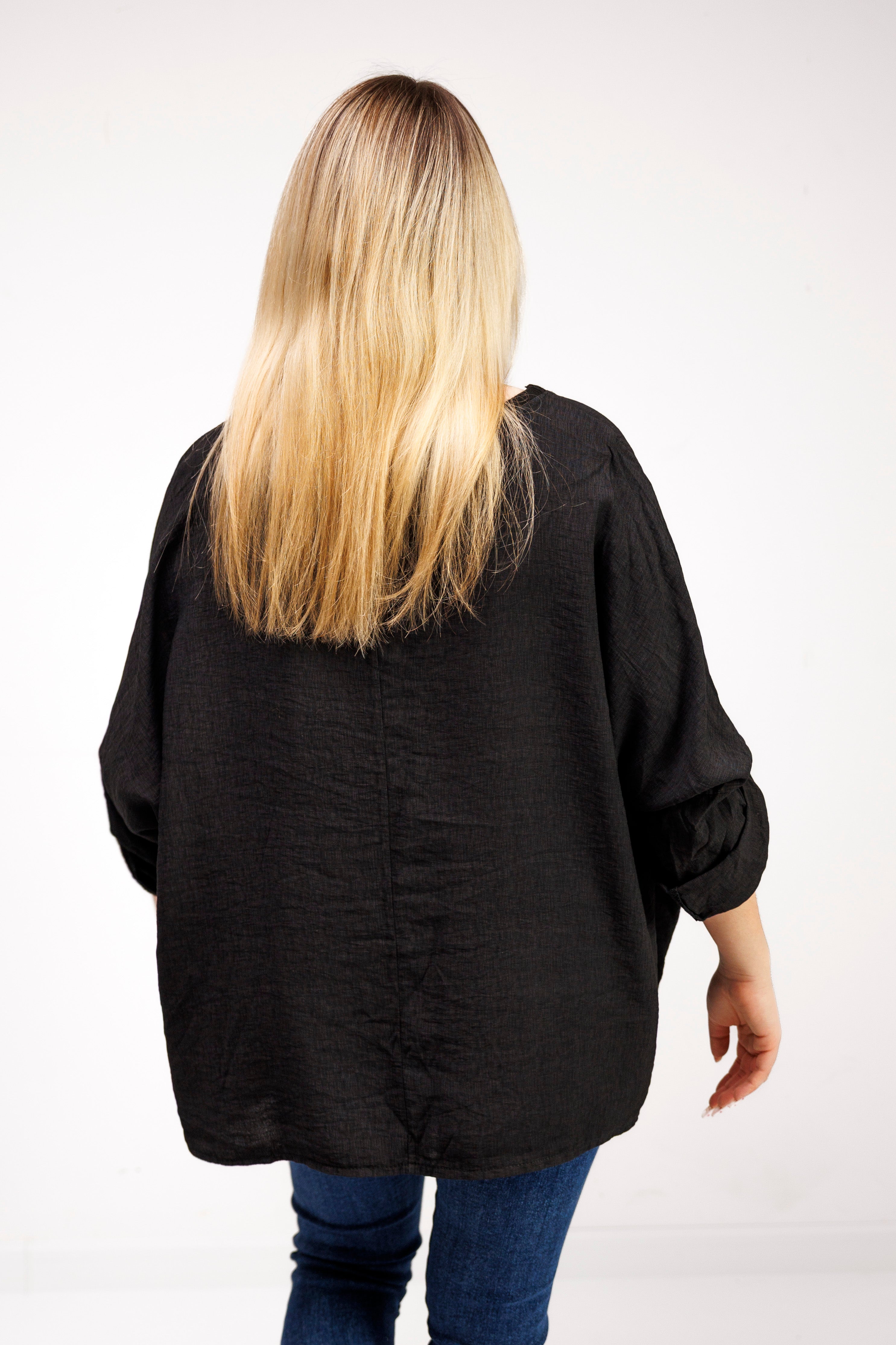 Bluzka z 100% wiskozy z ozdobną kieszonką Czarny