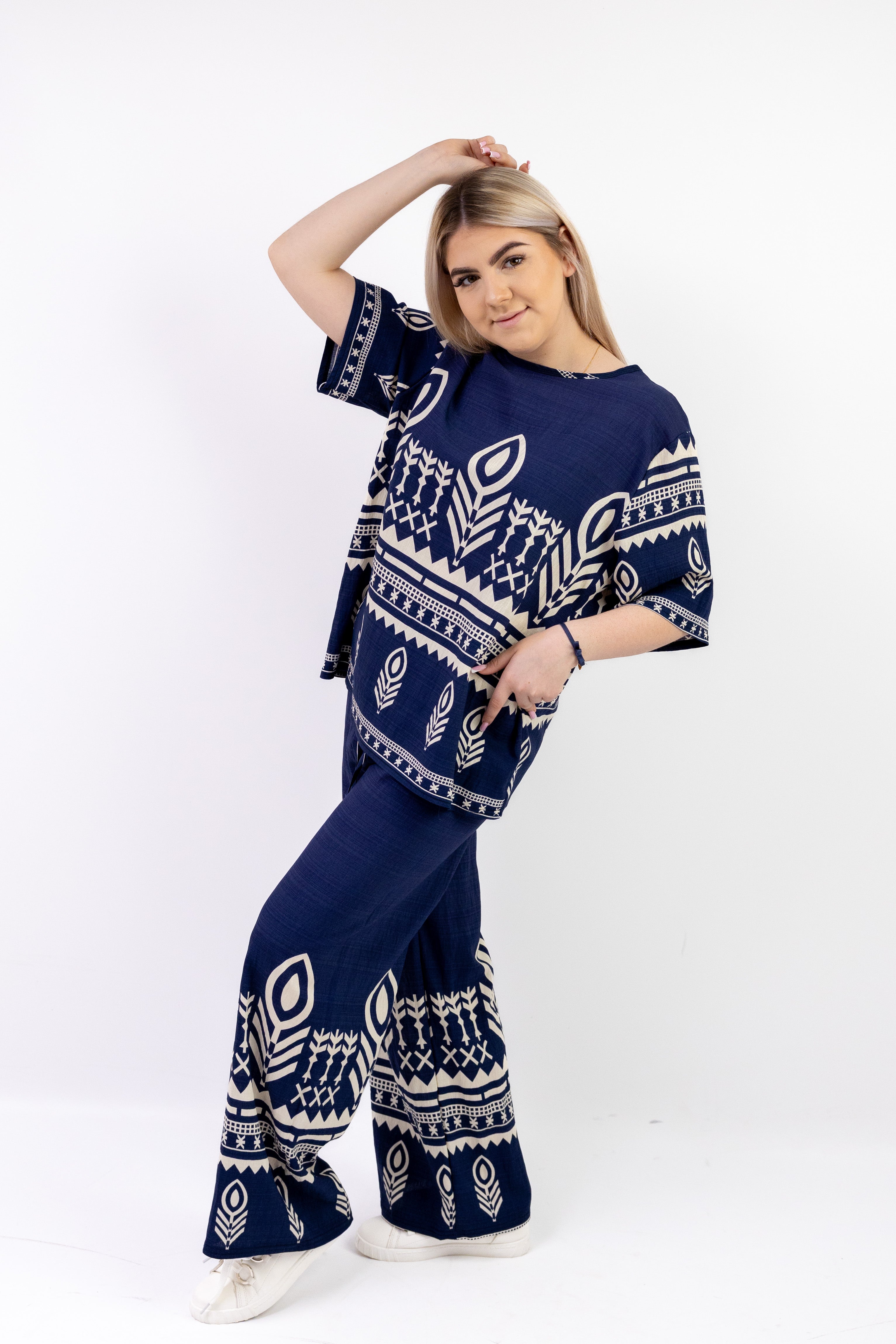 Włoski komplet damski z lnu i bawełny z etnicznym wzorem Wzór 2