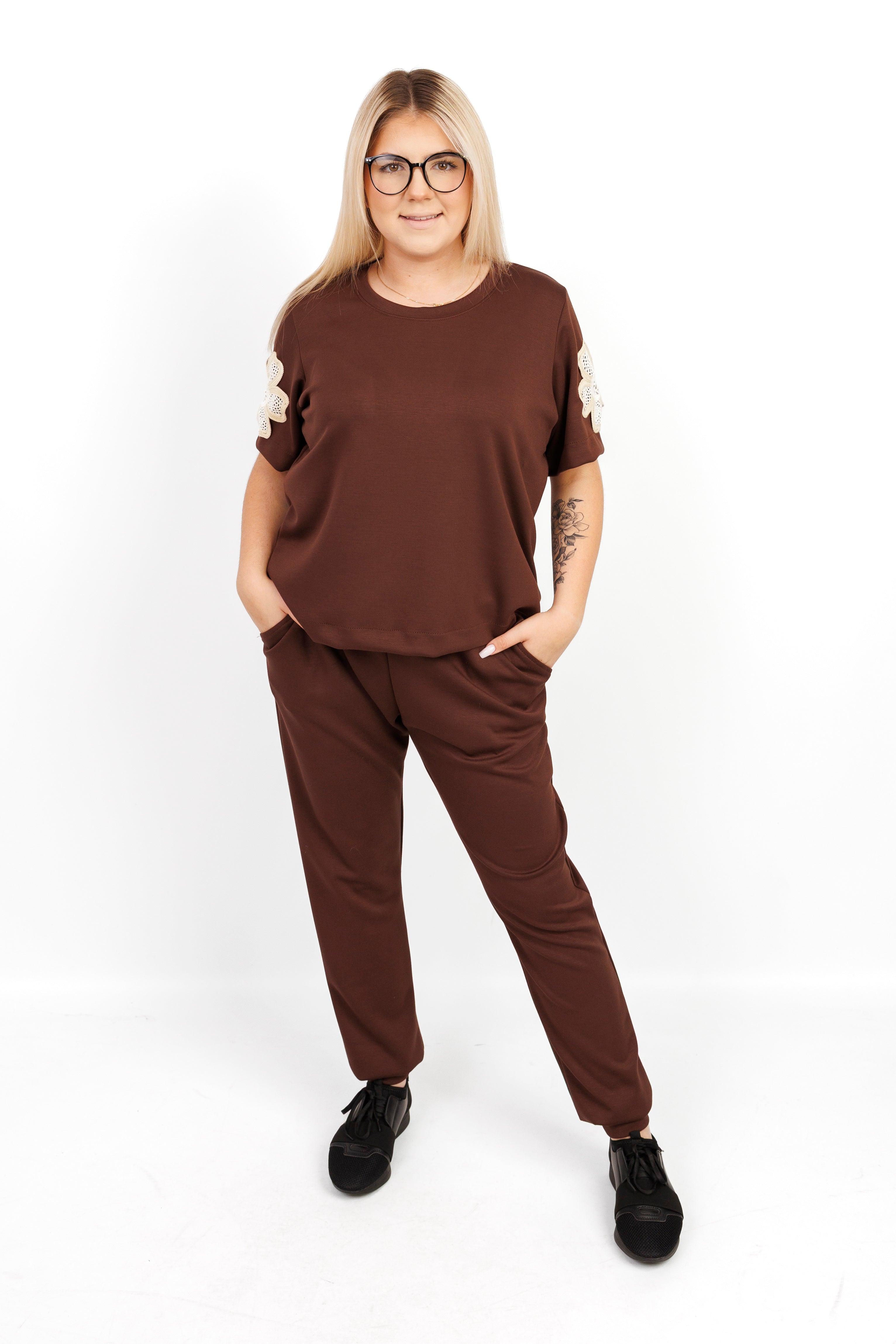 Damski dres z aplikacją kwiatową – 100% Masełko