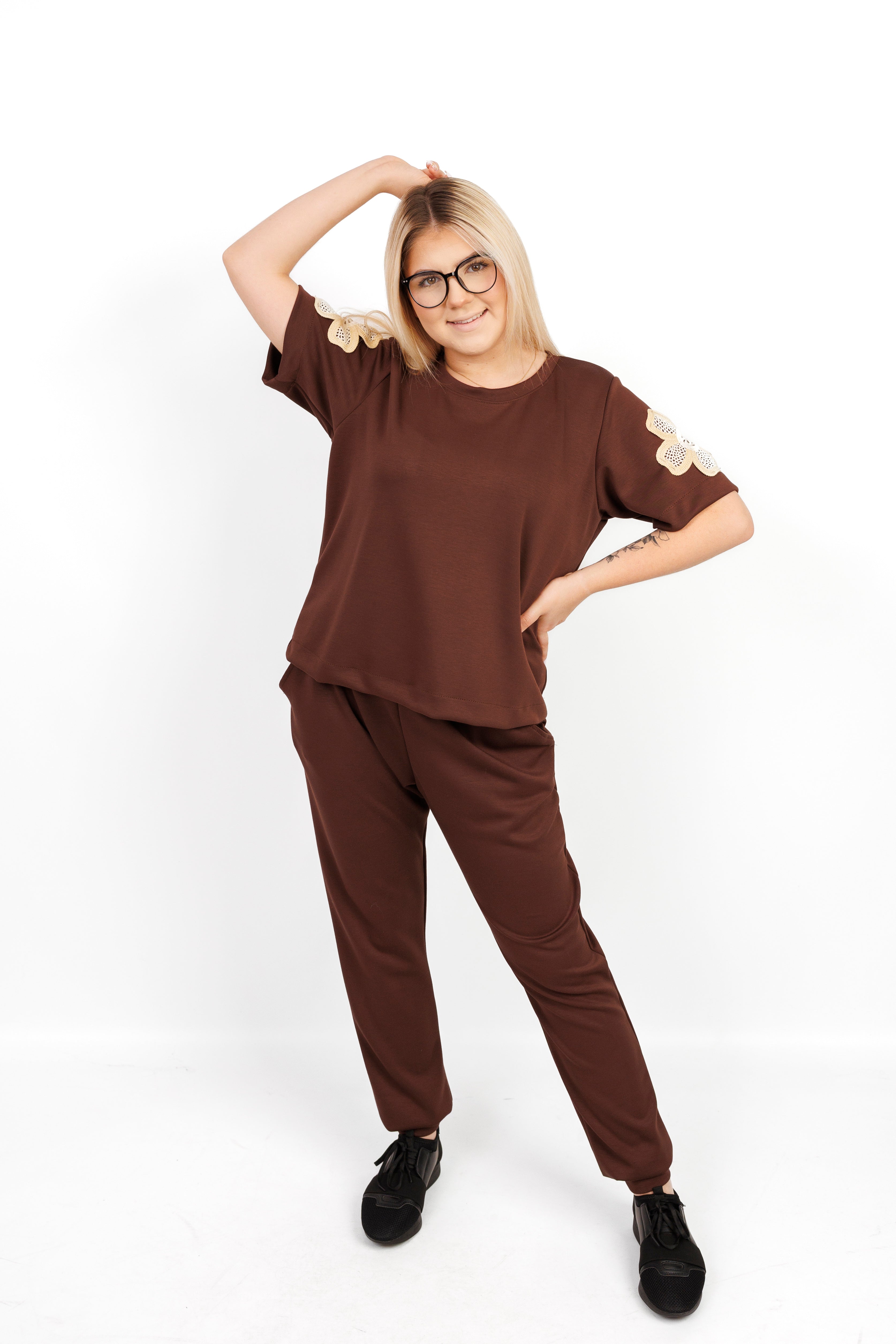 Damski dres z aplikacją kwiatową – 100% Masełko