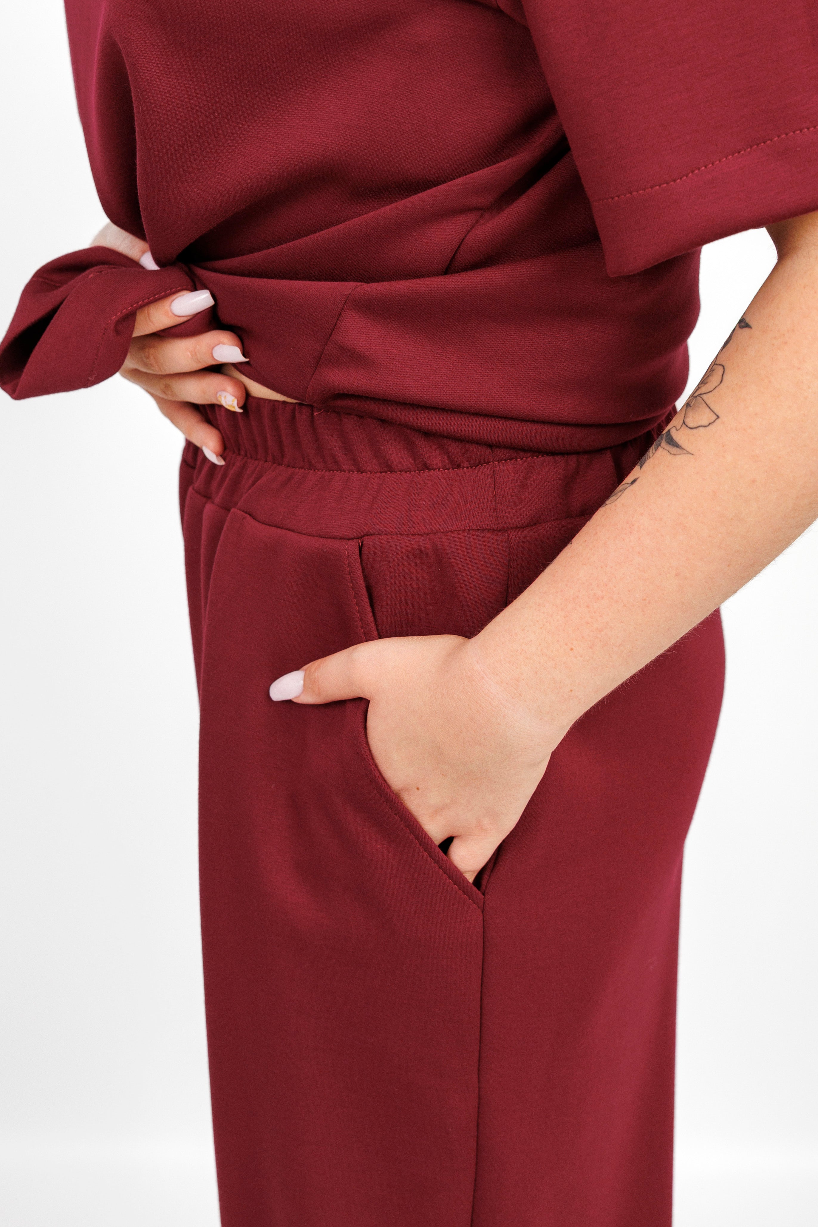 Eleganckie spodnie z materiału „masełko”Bordo
