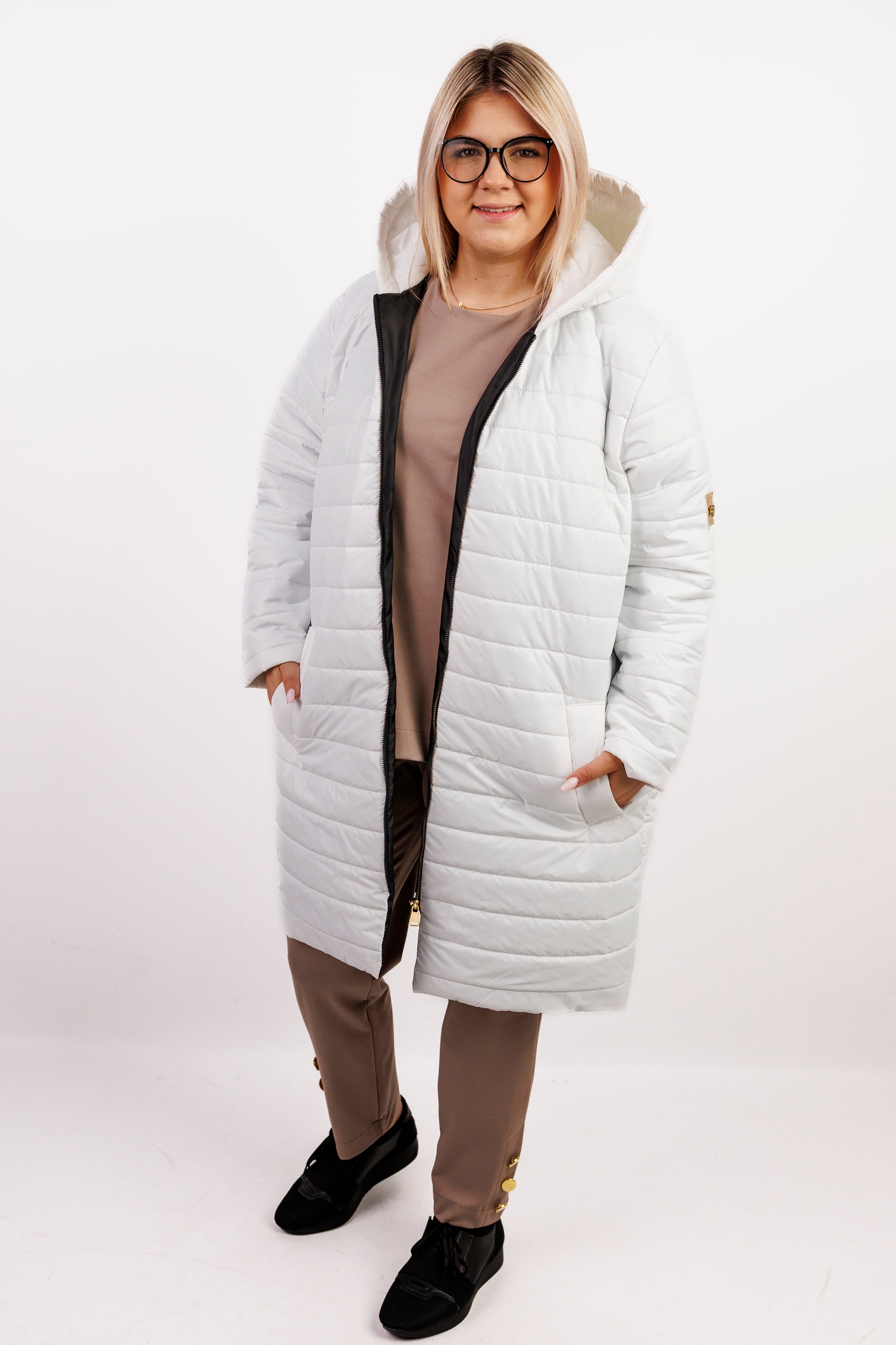 Damska zimowa kurtka pikowana z kapturem Krem