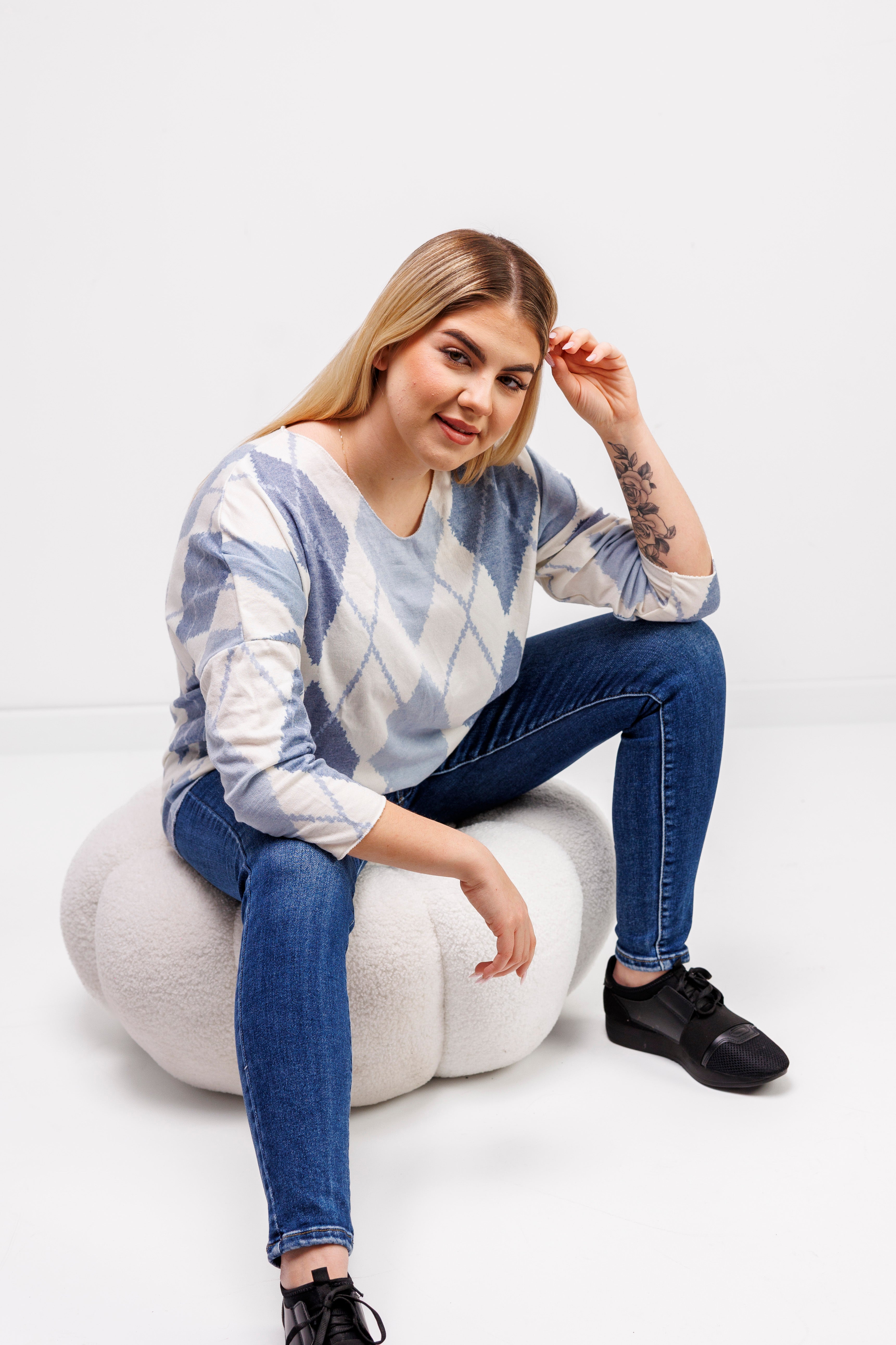 Dzianinowy sweter damski w romby Błękit