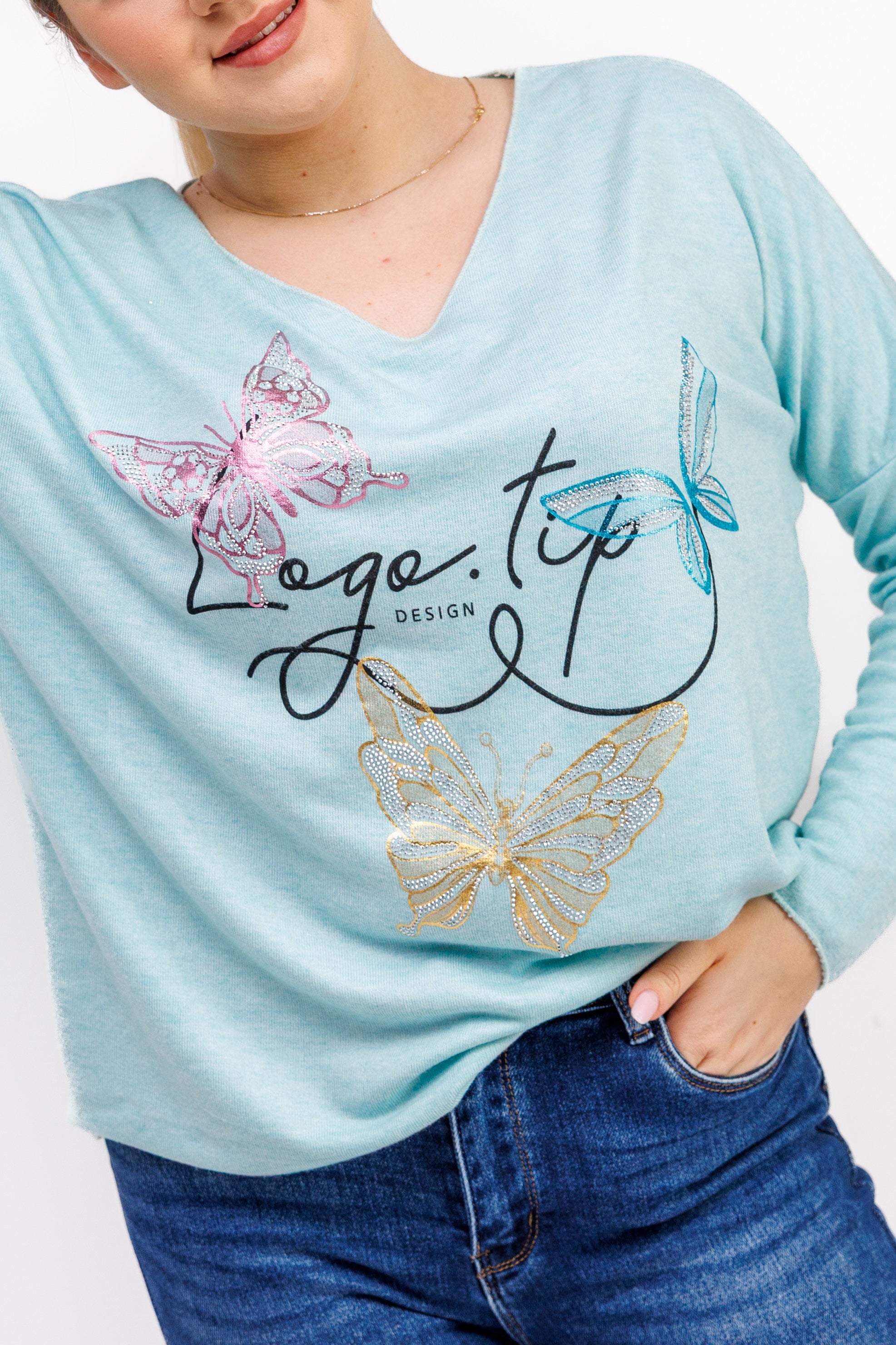 Sweterek z dekoltem V i ozdobnymi motylami Mięta