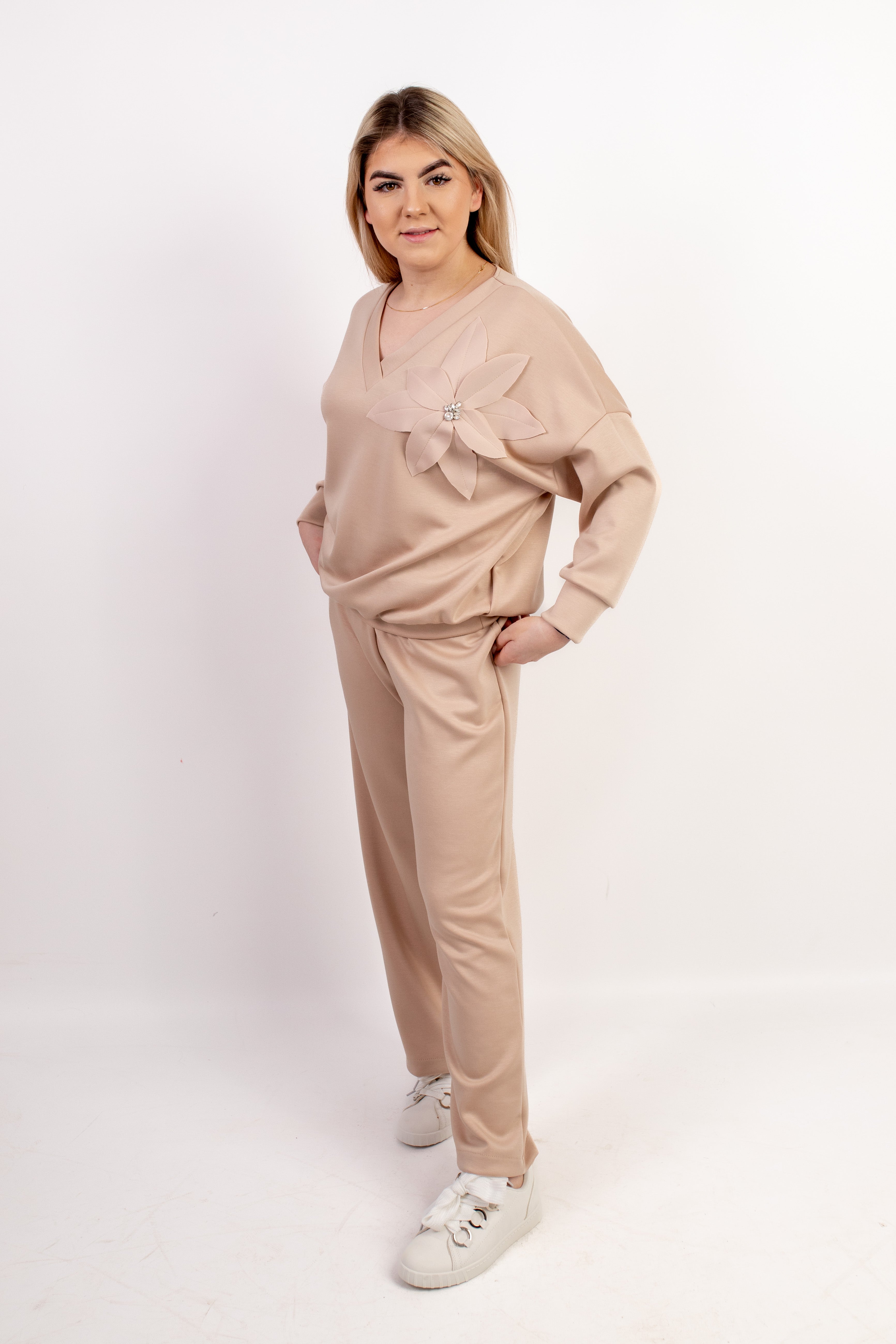 Stylowy komplet z materiału masełko Beż