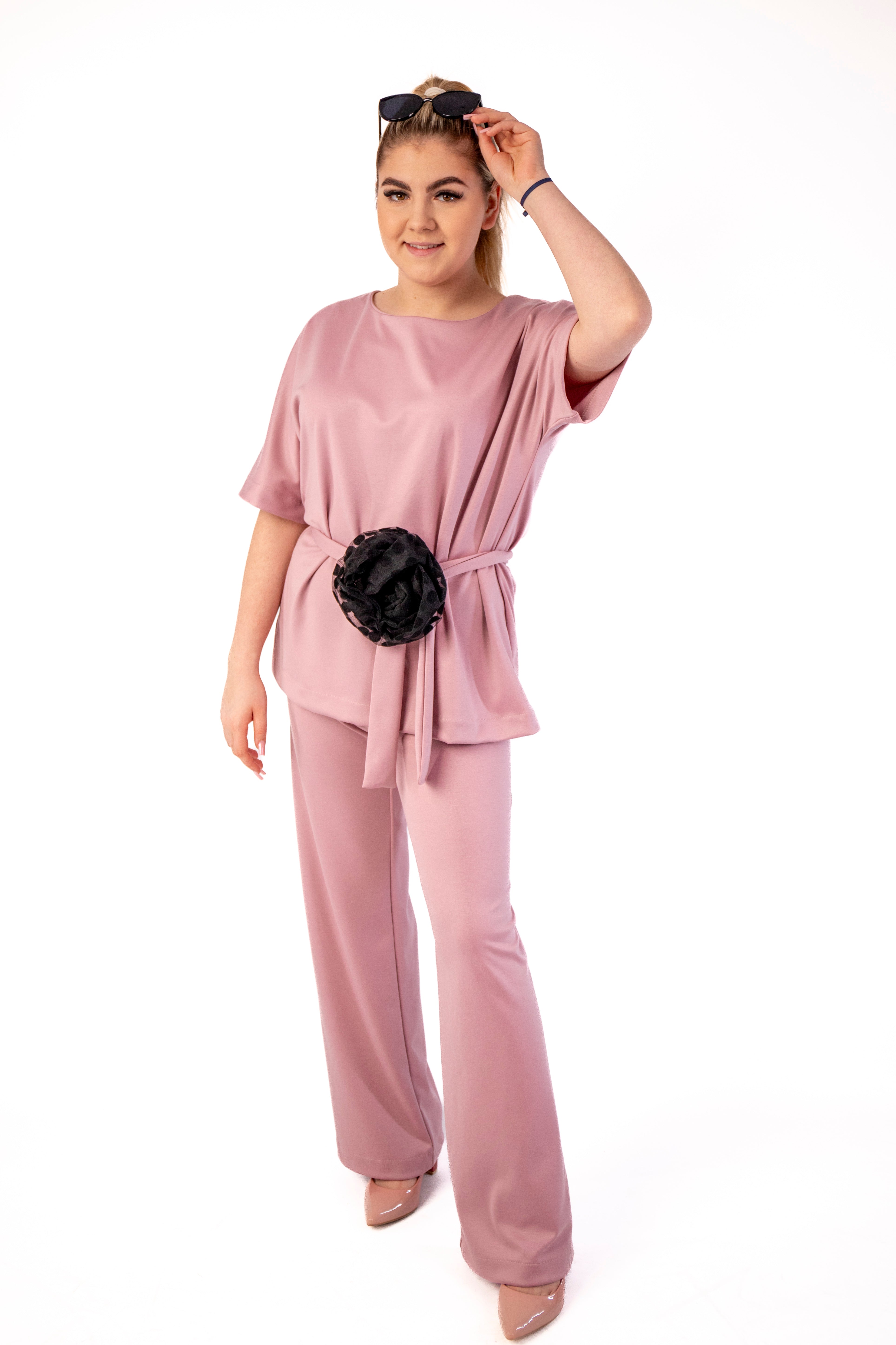 Eleganckie komplet damski z różą Pudrowy Róż