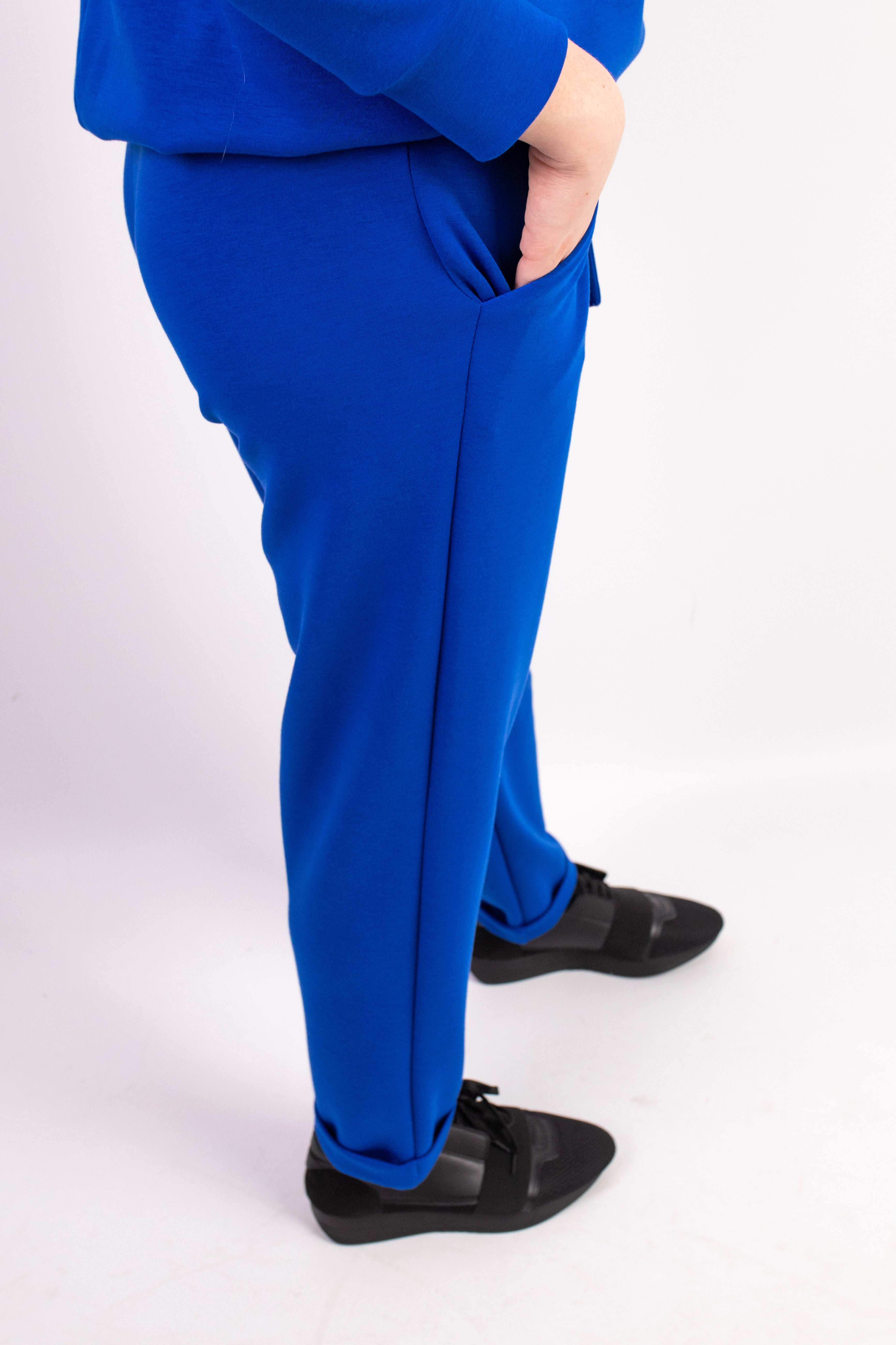 Stylowe damskie spodnie masełko Chaber