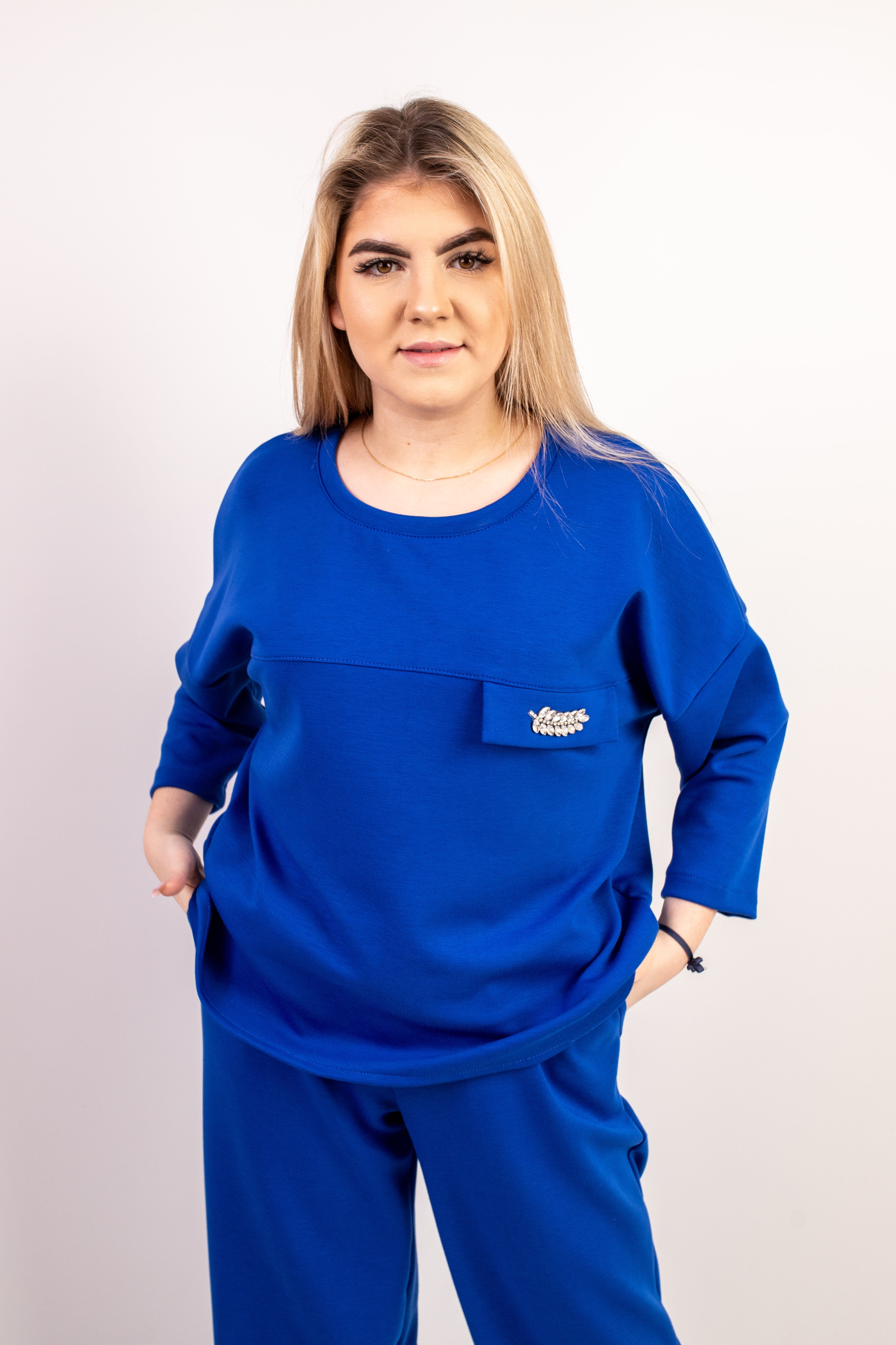 Kobieca bluza z ozdobnym detalem Chaber