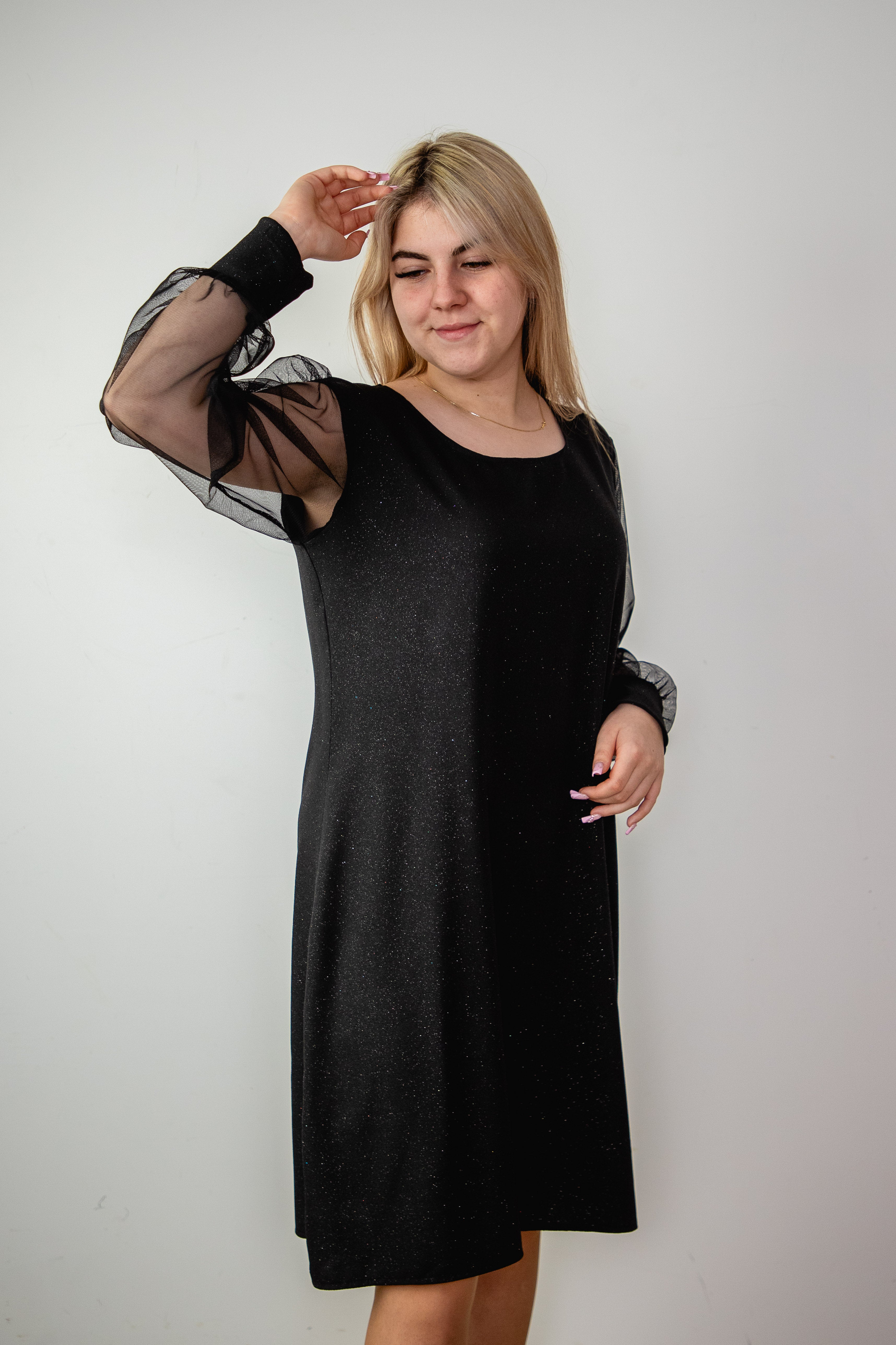 Tiulowa kobieca sukienka Czarny