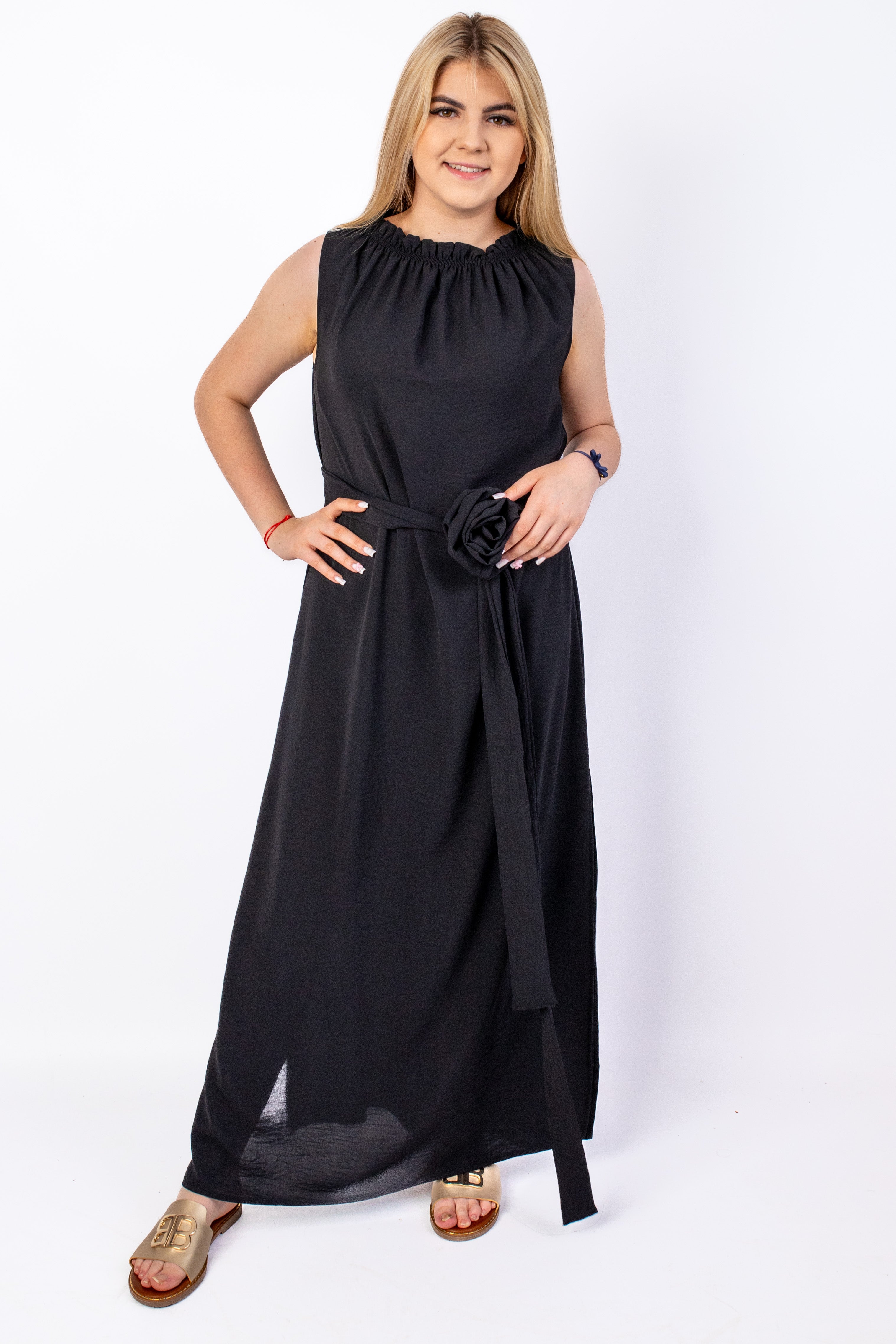 Zwiewna elegancka sukienka z piękną ozdobą Czarny