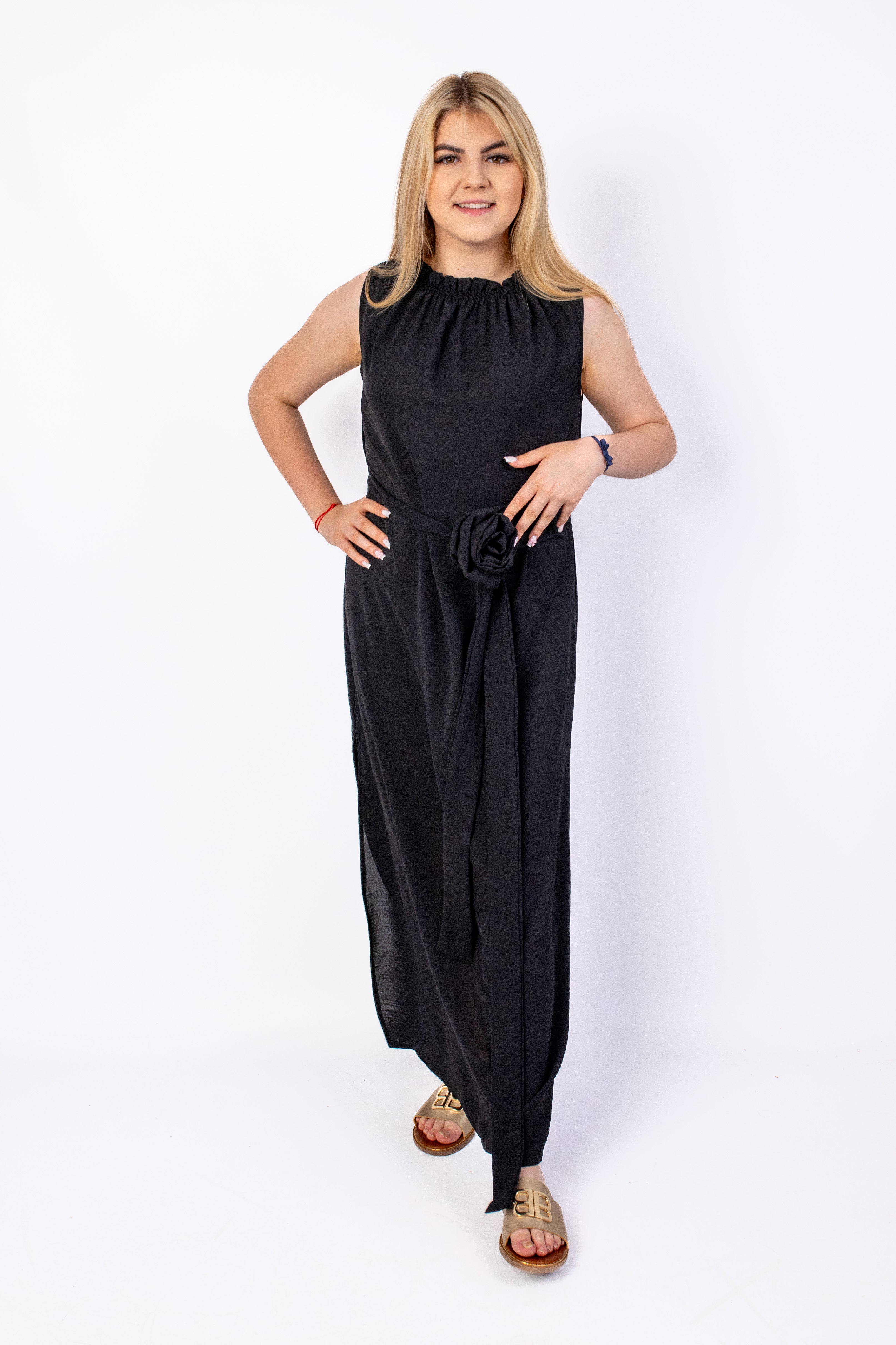 Zwiewna elegancka sukienka z piękną ozdobą Czarny