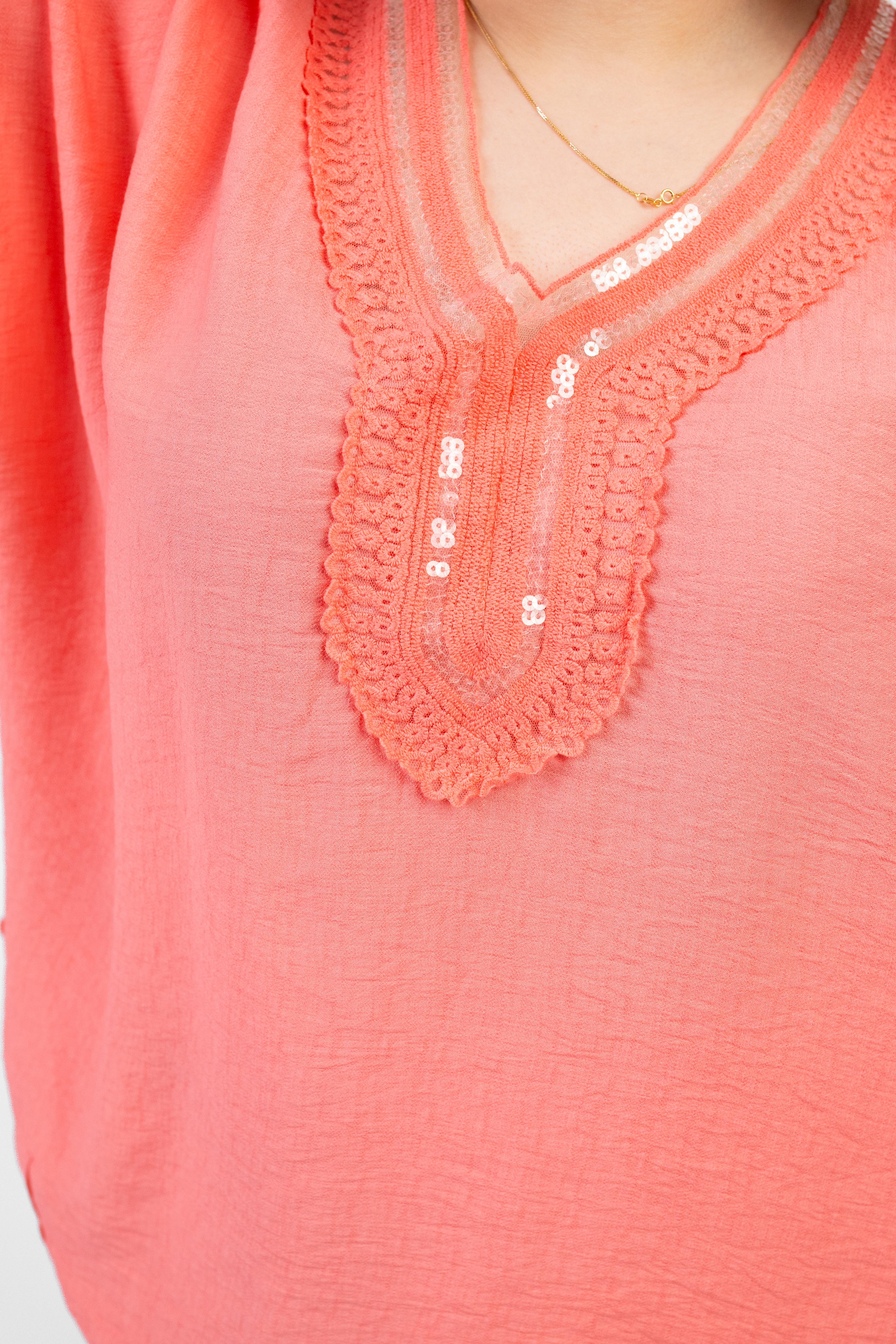 Włoska bluzka oversize z koronkowym wykończeniem Koral